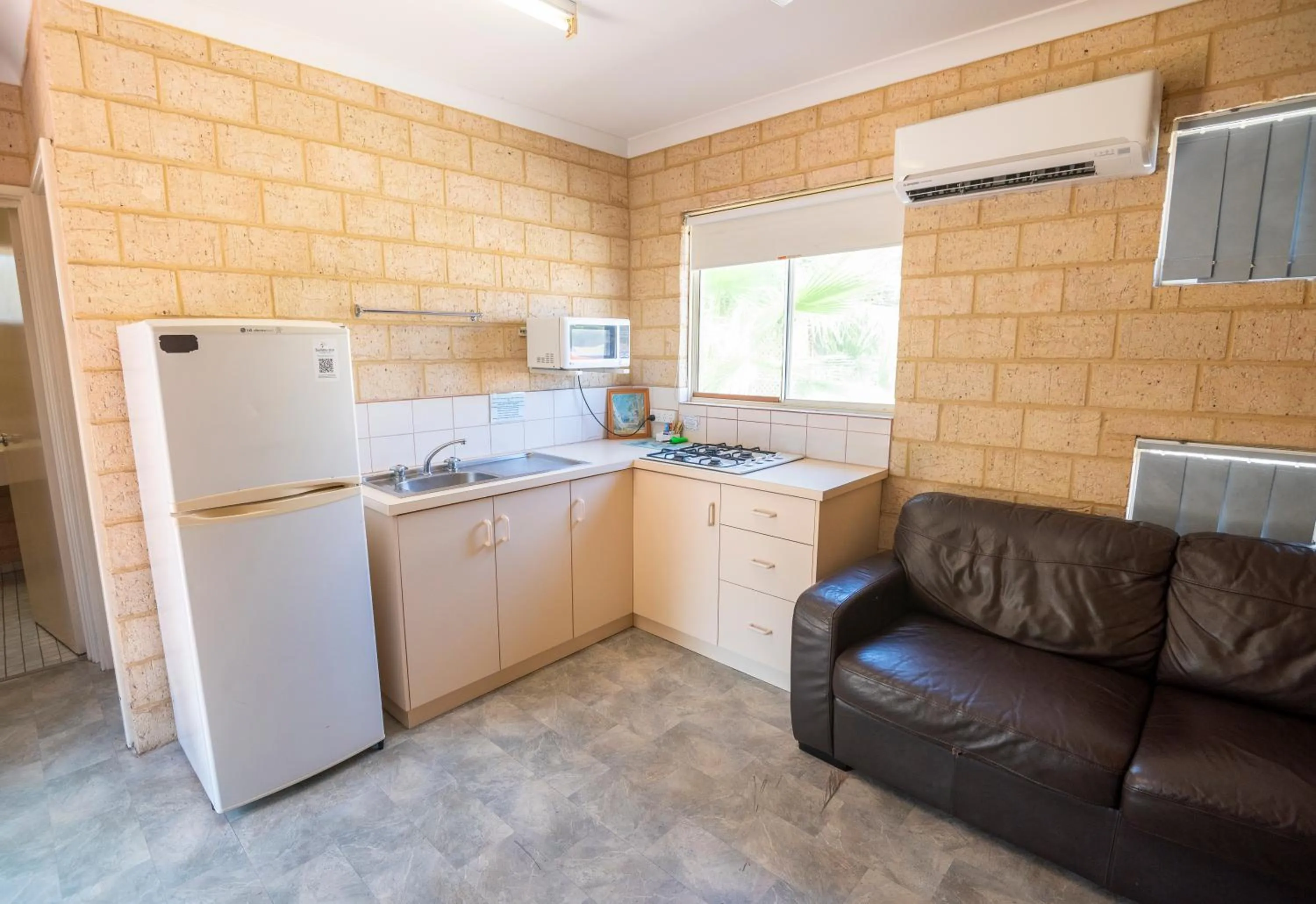 Kitchen or kitchenette in Belair Gardens Caravan Park