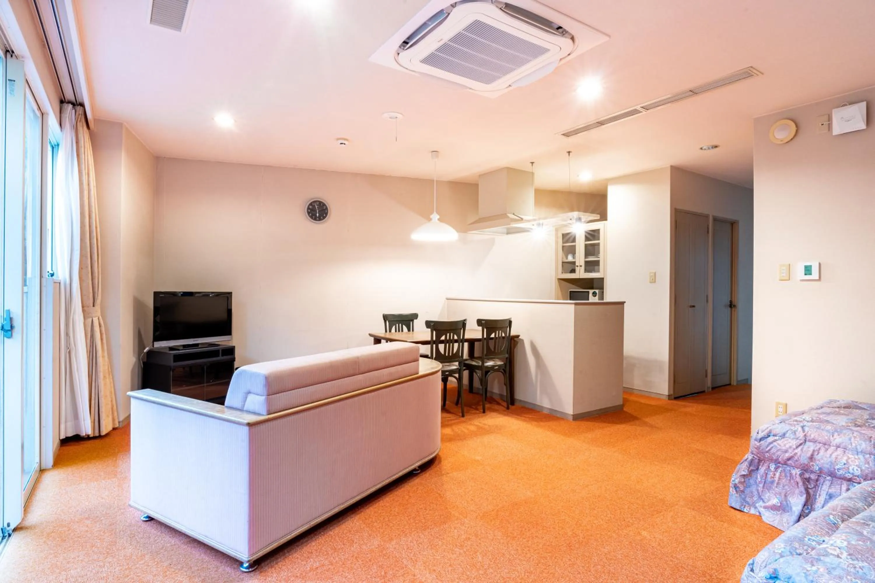 Living room in Luxze Hitotsuba/Cottage Himuka