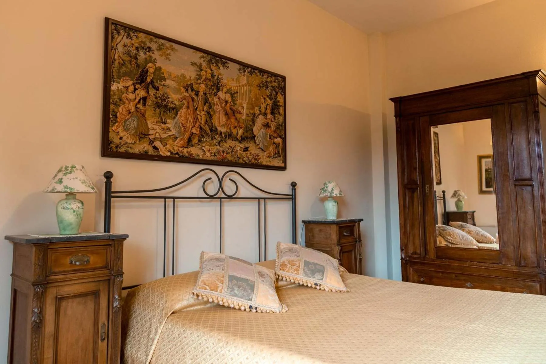 Bed in Villa La Malva