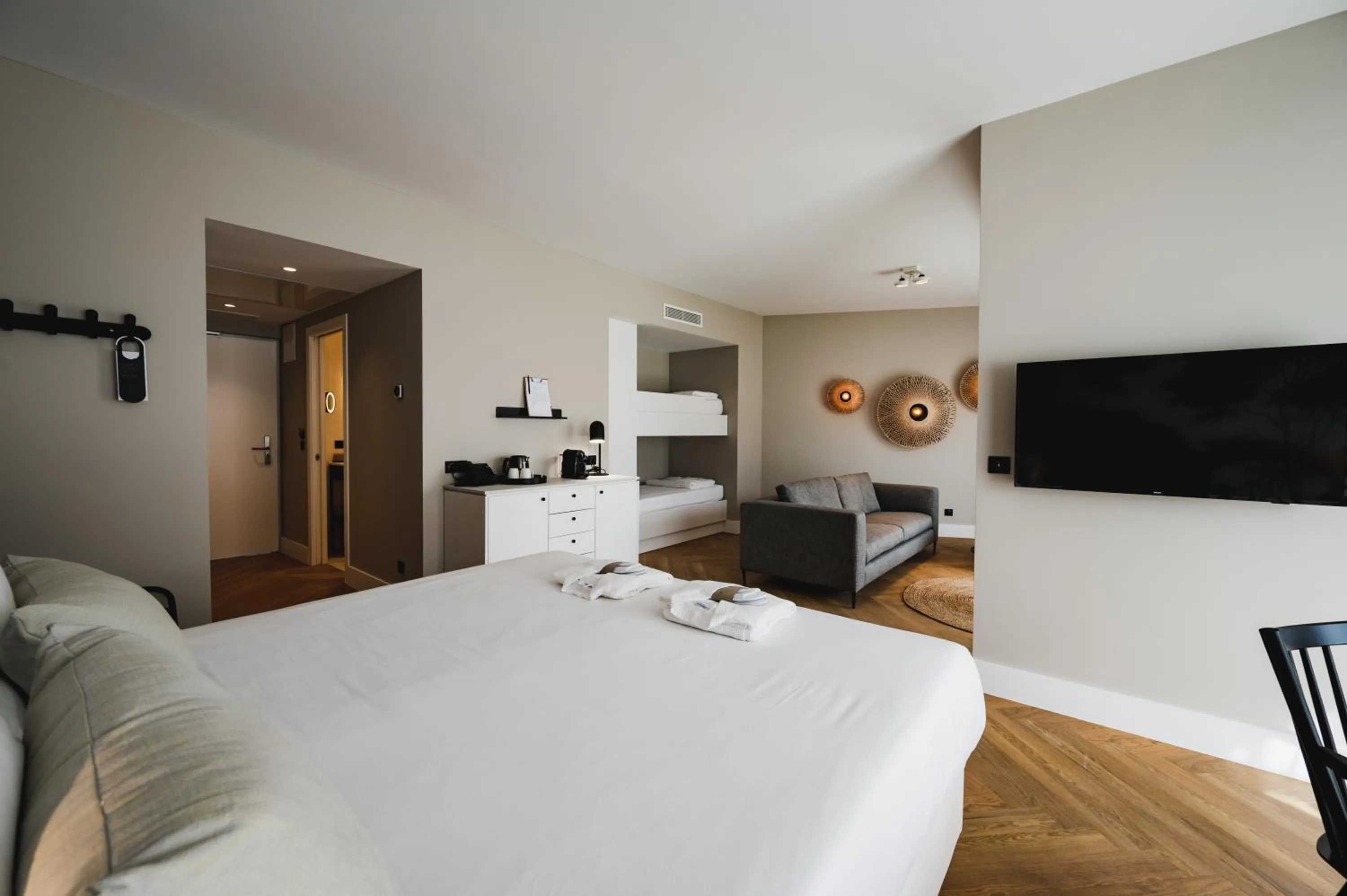 Bedroom, Bed in Van der Valk Hotel Bloom Saint Aygulf