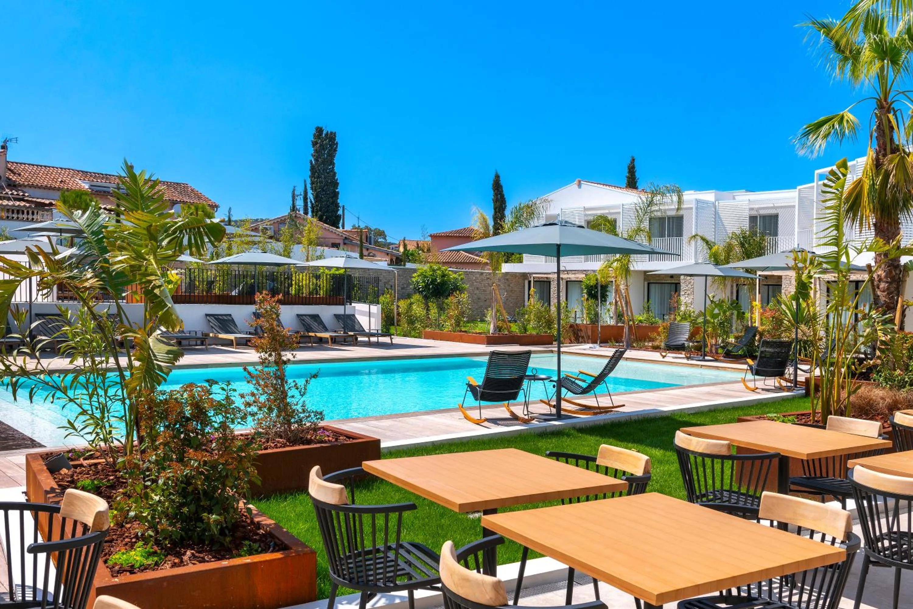 Swimming pool in Van der Valk Hotel Bloom Saint Aygulf