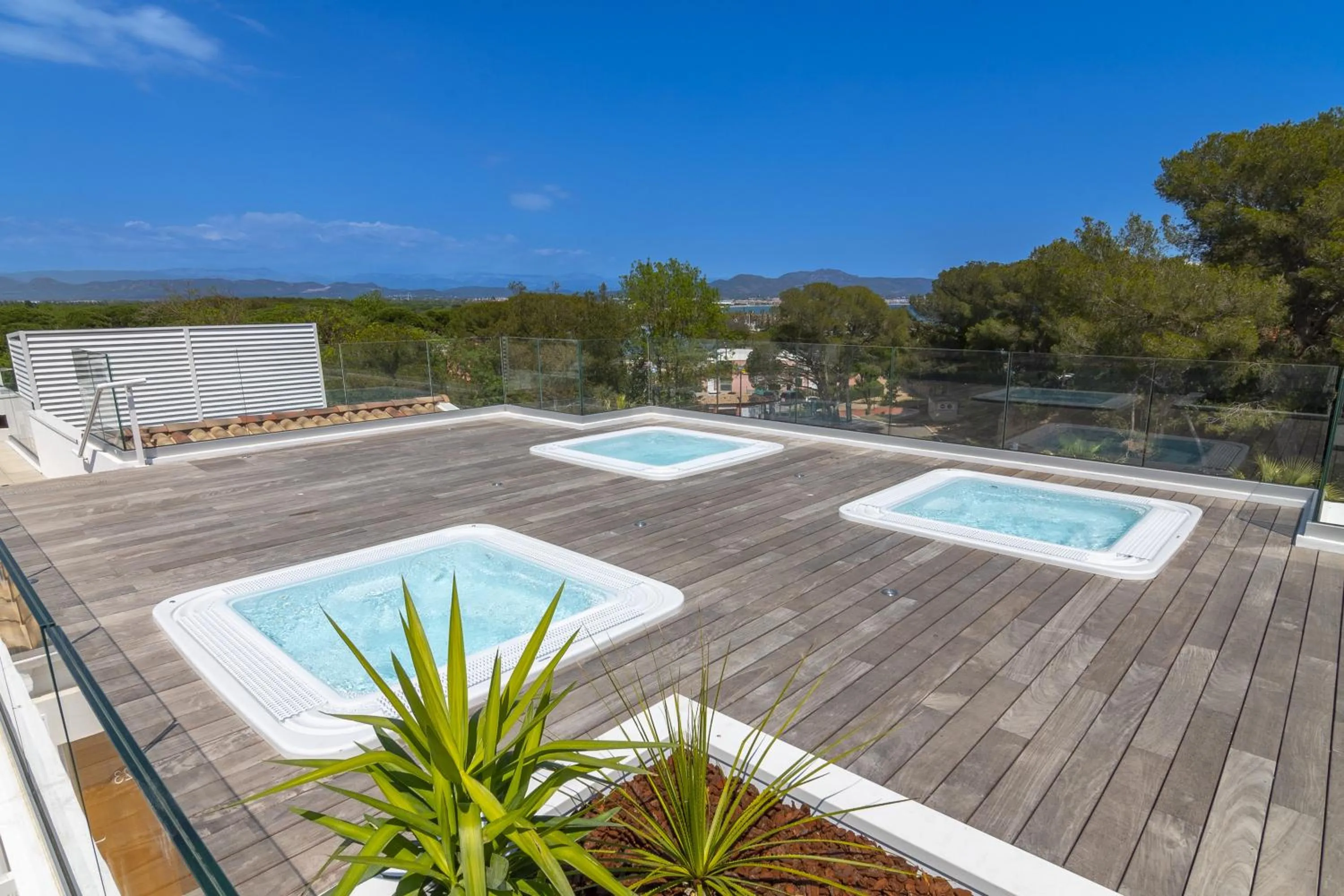Hot Tub in Van der Valk Hotel Bloom Saint Aygulf