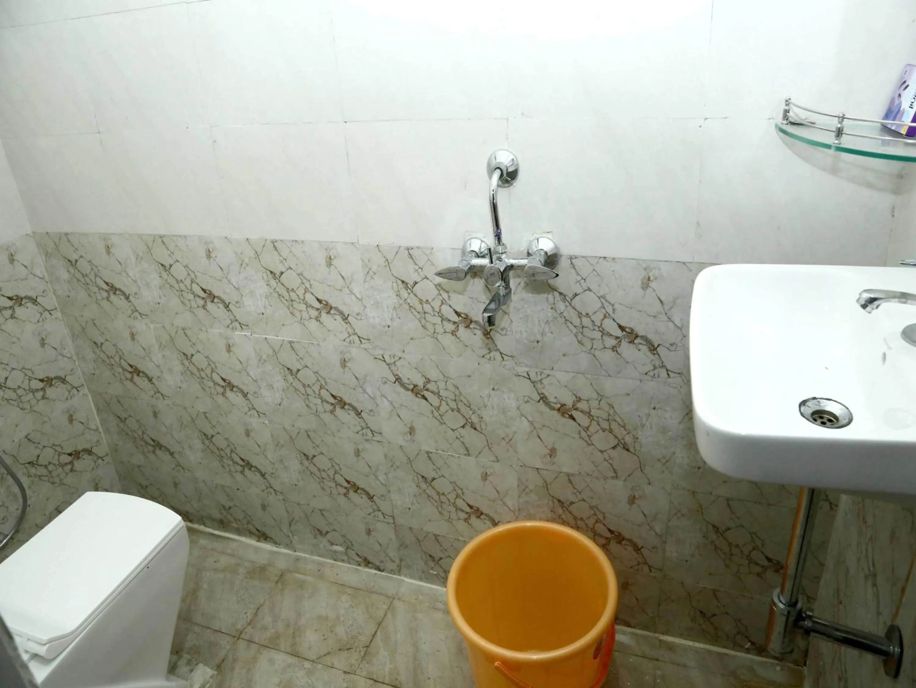 Bathroom in Spot On V GUST IN