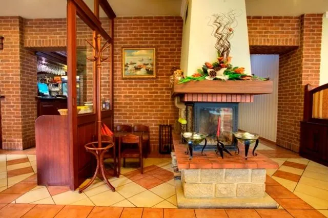 Restaurant/places to eat in Hotel Tevel