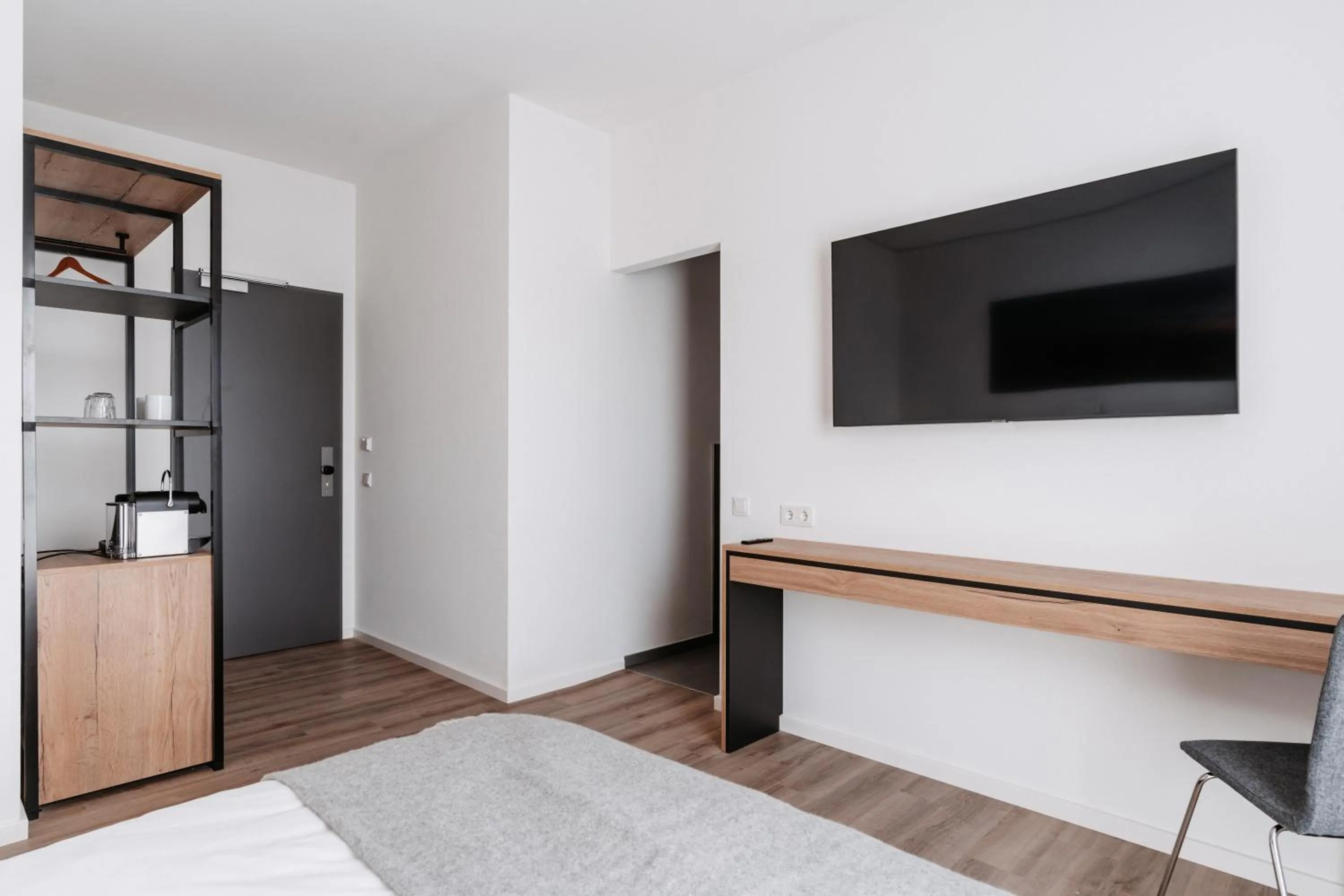 TV and multimedia, Bed in STEP INN The Fair Hotel