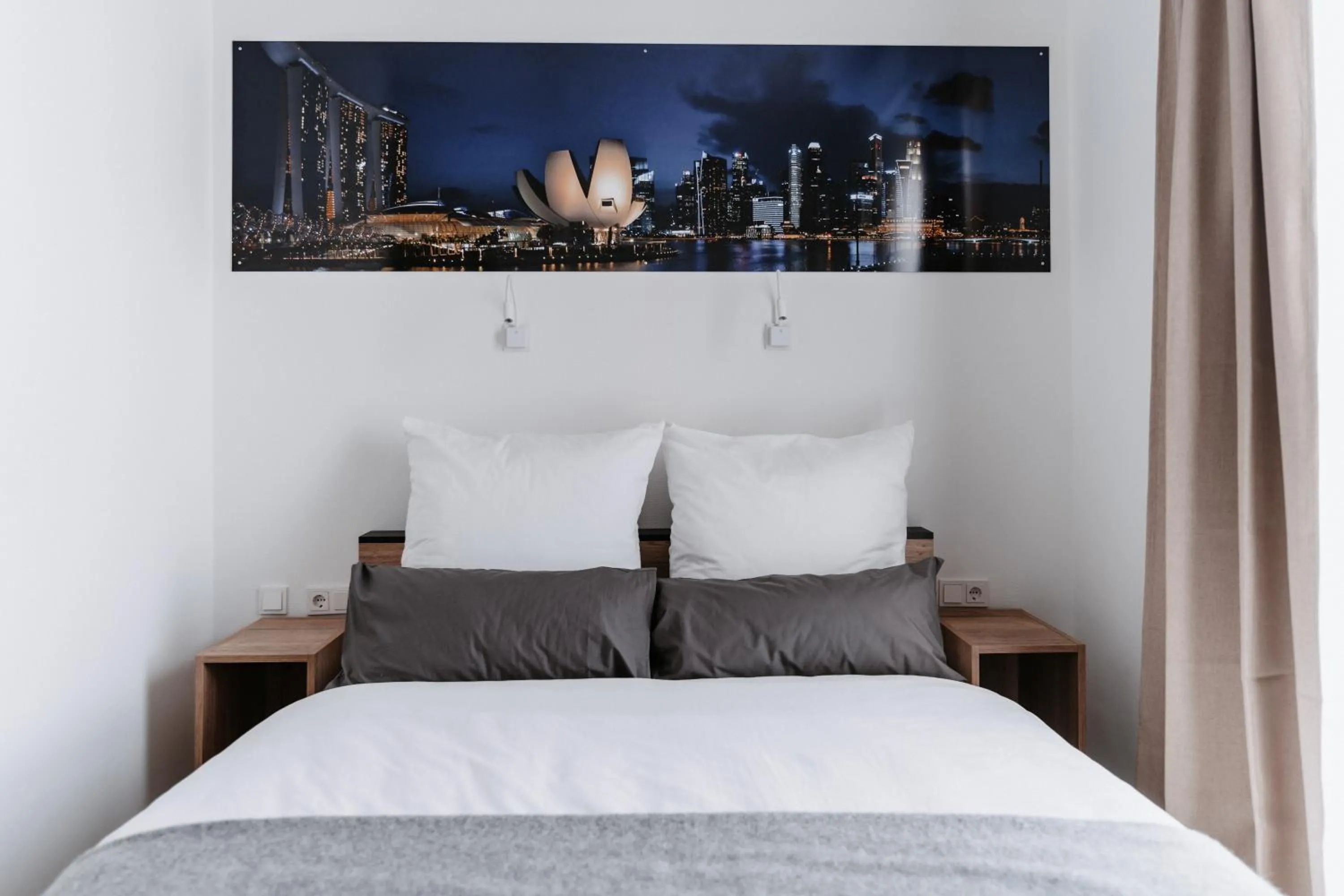 Bed in STEP INN The Fair Hotel