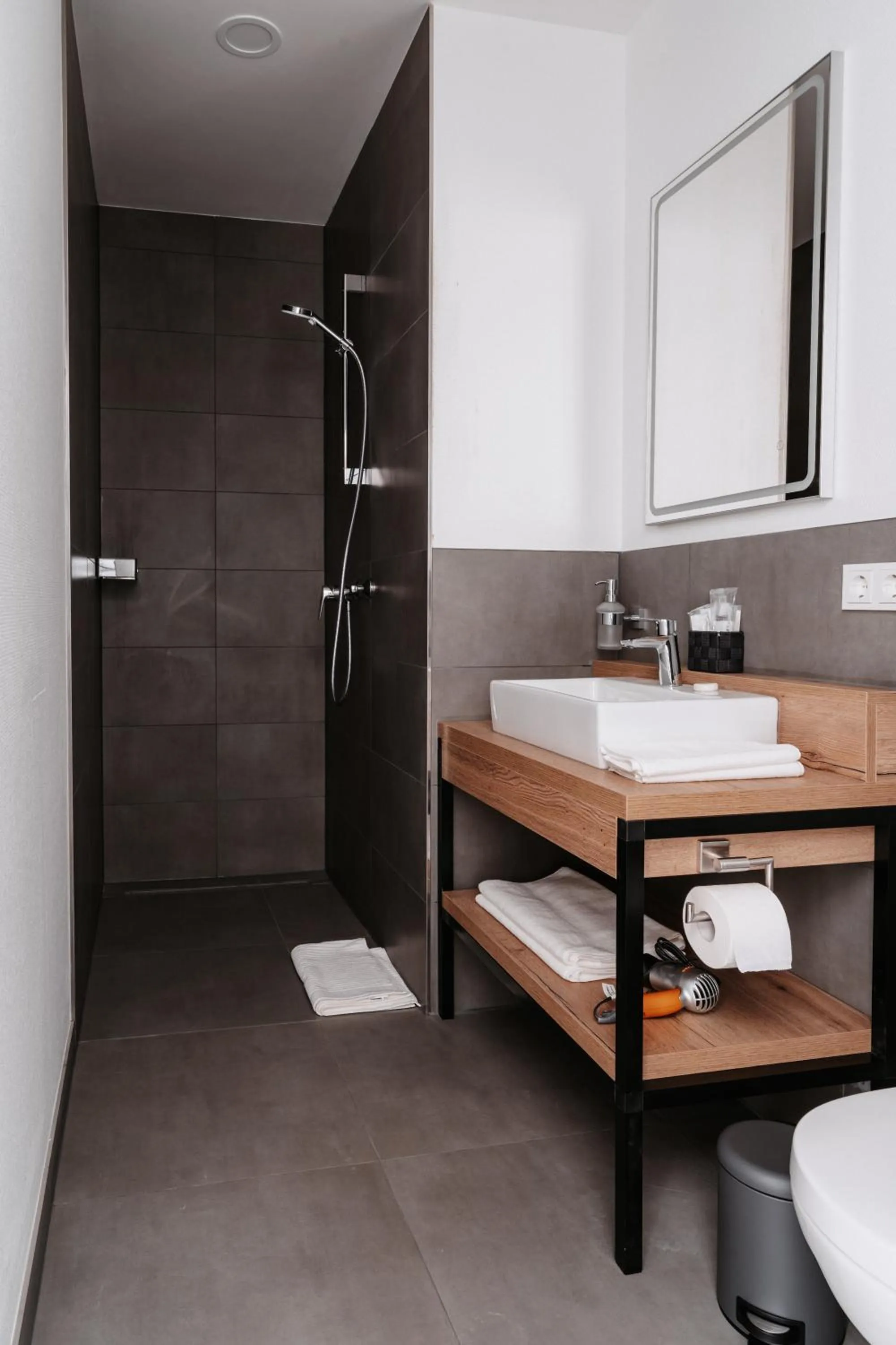 Bathroom in STEP INN The Fair Hotel