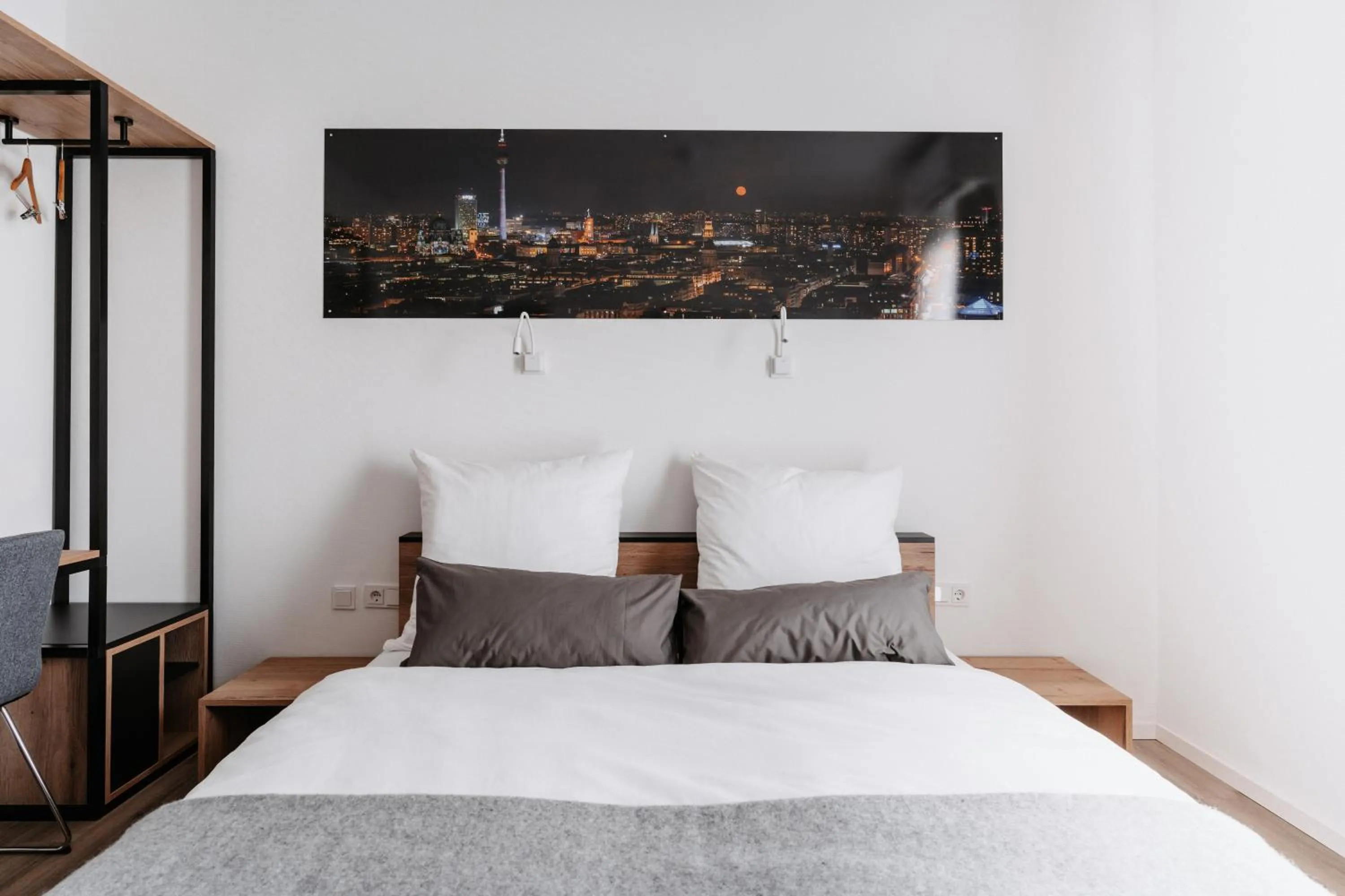 Bed in STEP INN The Fair Hotel