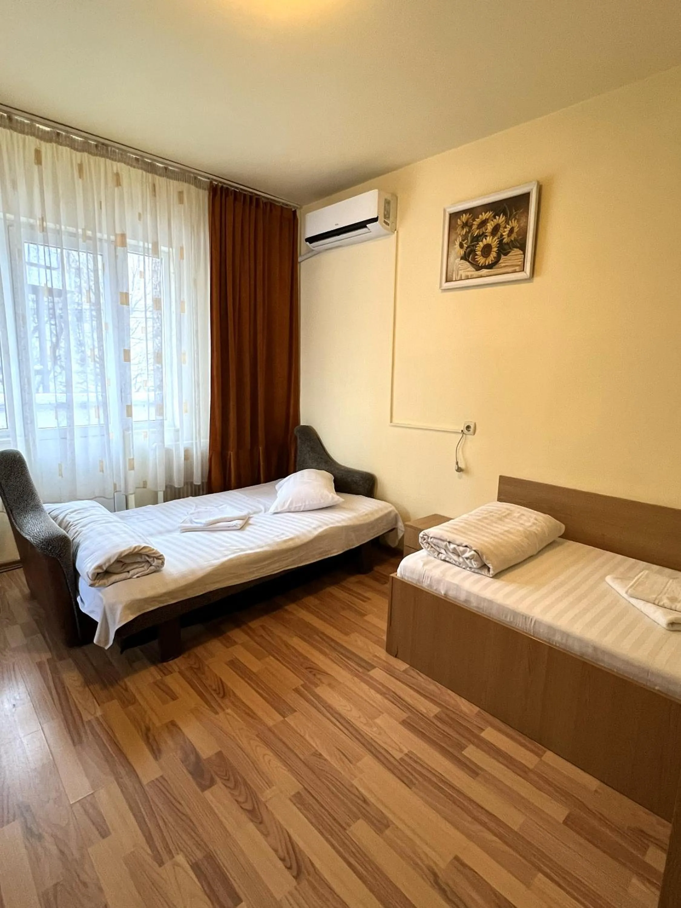 Bed in Hotel Decebal Bistrita
