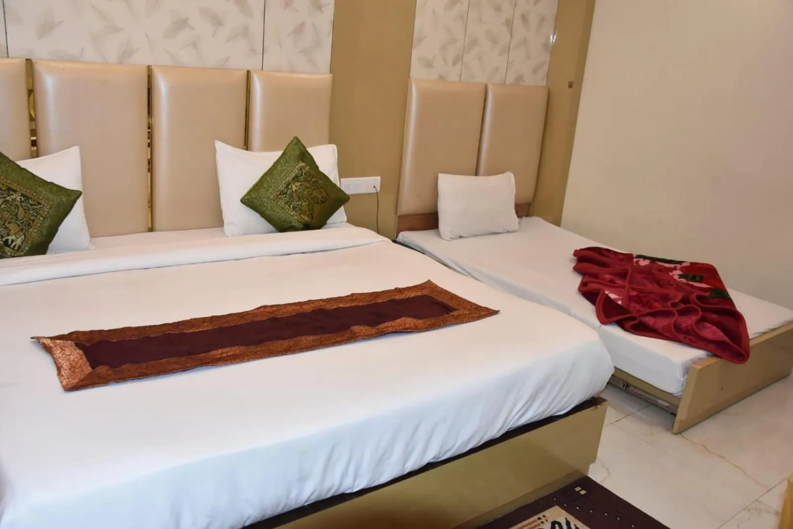 Bedroom, Bed in Hotel Wall City 55