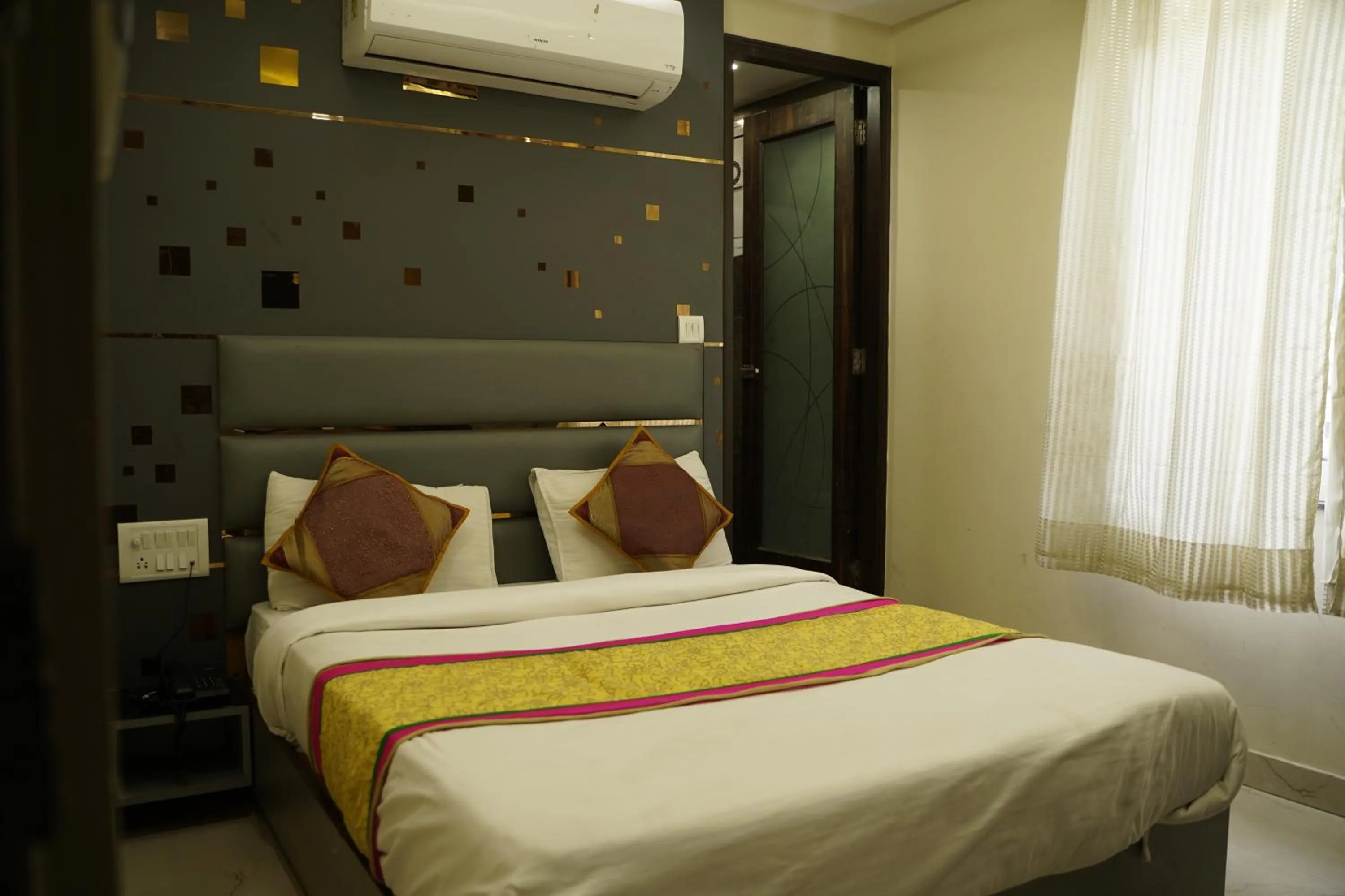 Bedroom, Bed in Hotel Wall City 55