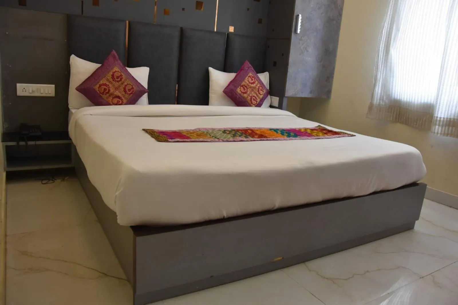 Bed in Hotel Wall City 55