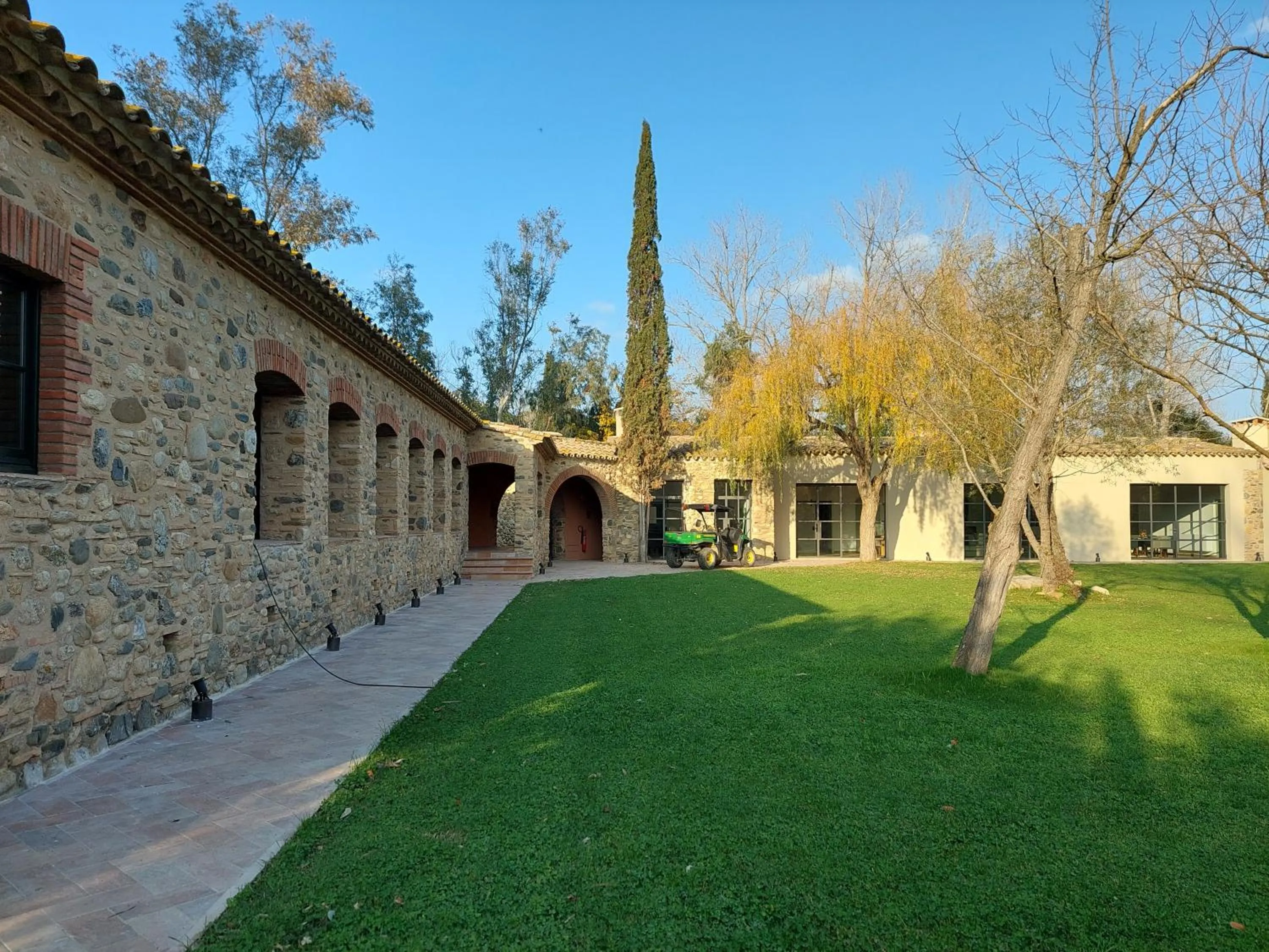 Property building in HOTEL MAS ARET