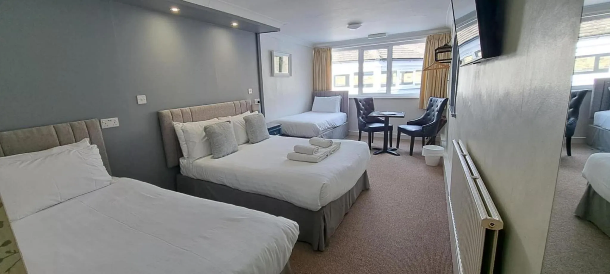 Bedroom, Bed in The Buck