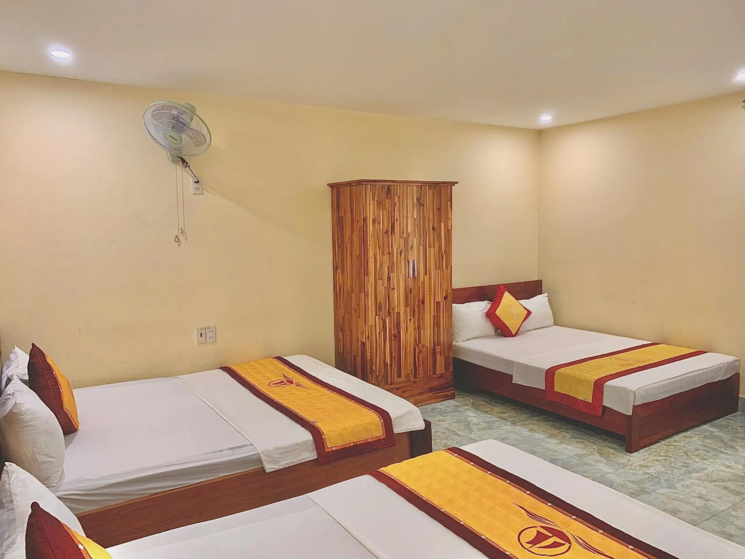 Bed in Huong Cang Sea View Hotel