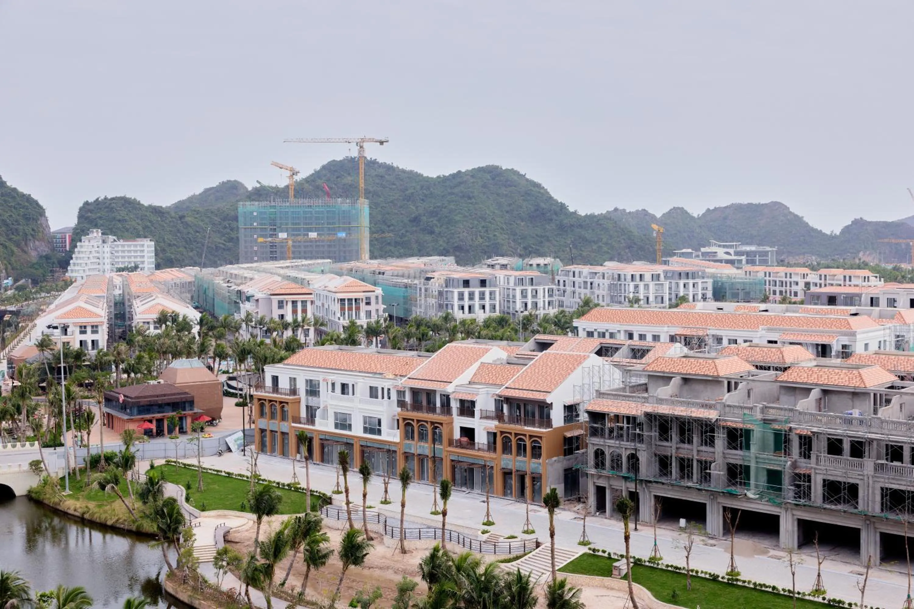 Property building in Huong Cang Sea View Hotel