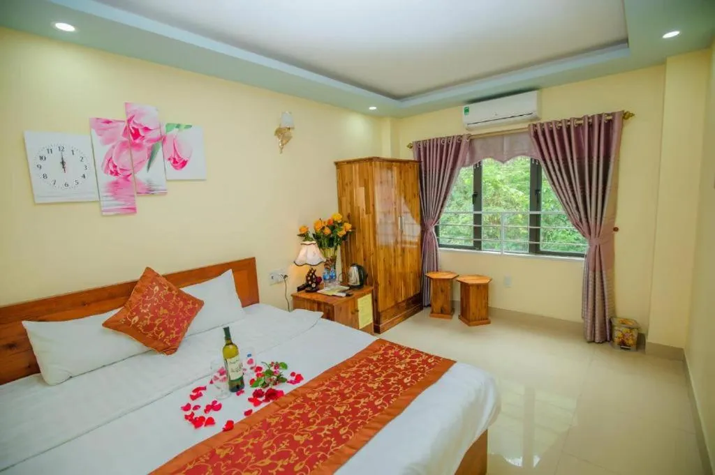 Bed in Huong Cang Sea View Hotel
