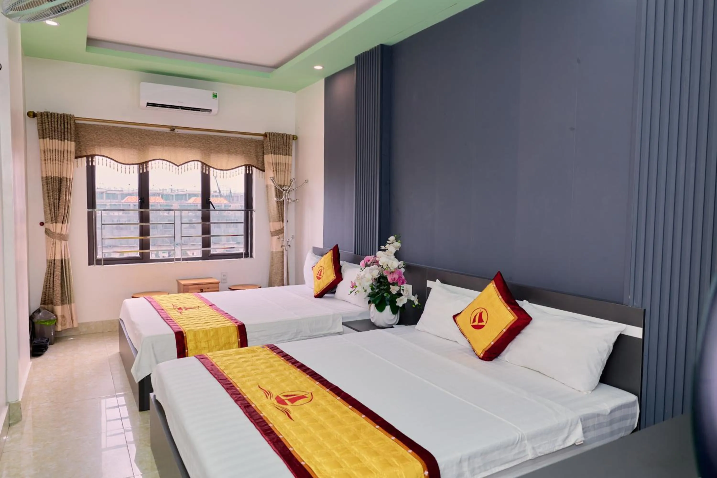 Bed in Huong Cang Sea View Hotel