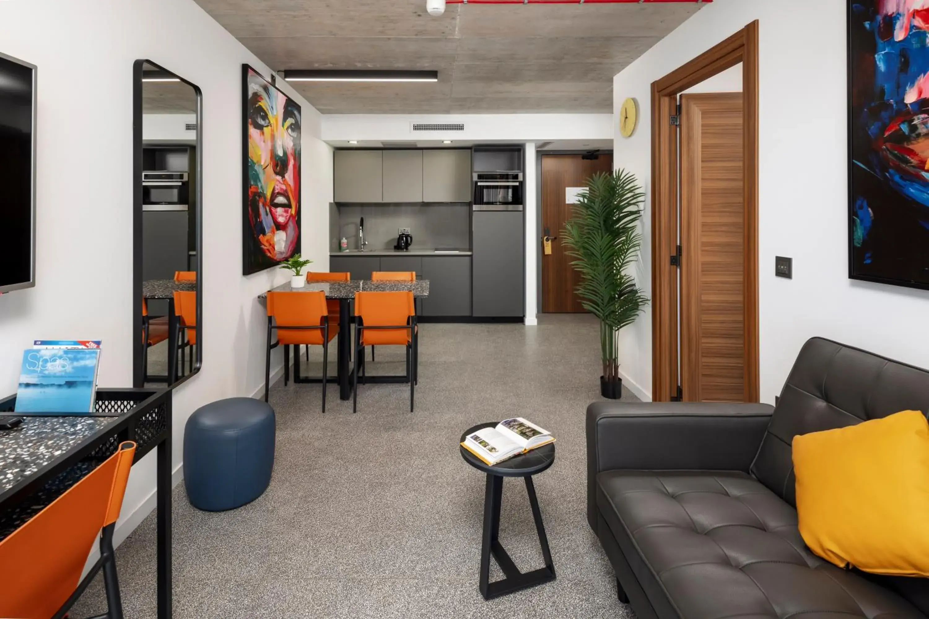 One-Bedroom Suite in Grands Suites Hotel and Spa Sliema One-Bedroom Suite in Grands Suites Hotel and Spa Sliema