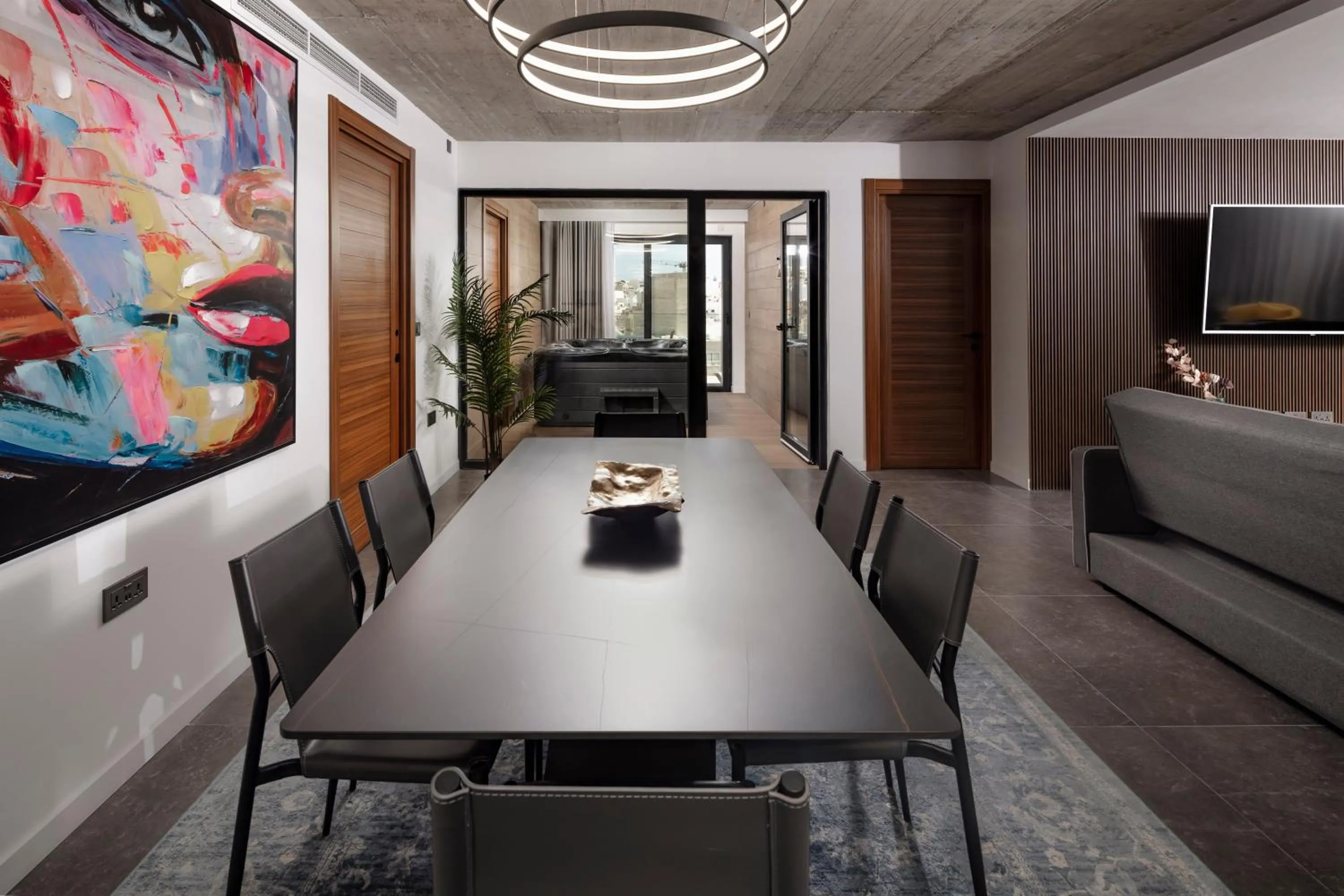 TV and multimedia in Grands Suites Hotel and Spa Sliema