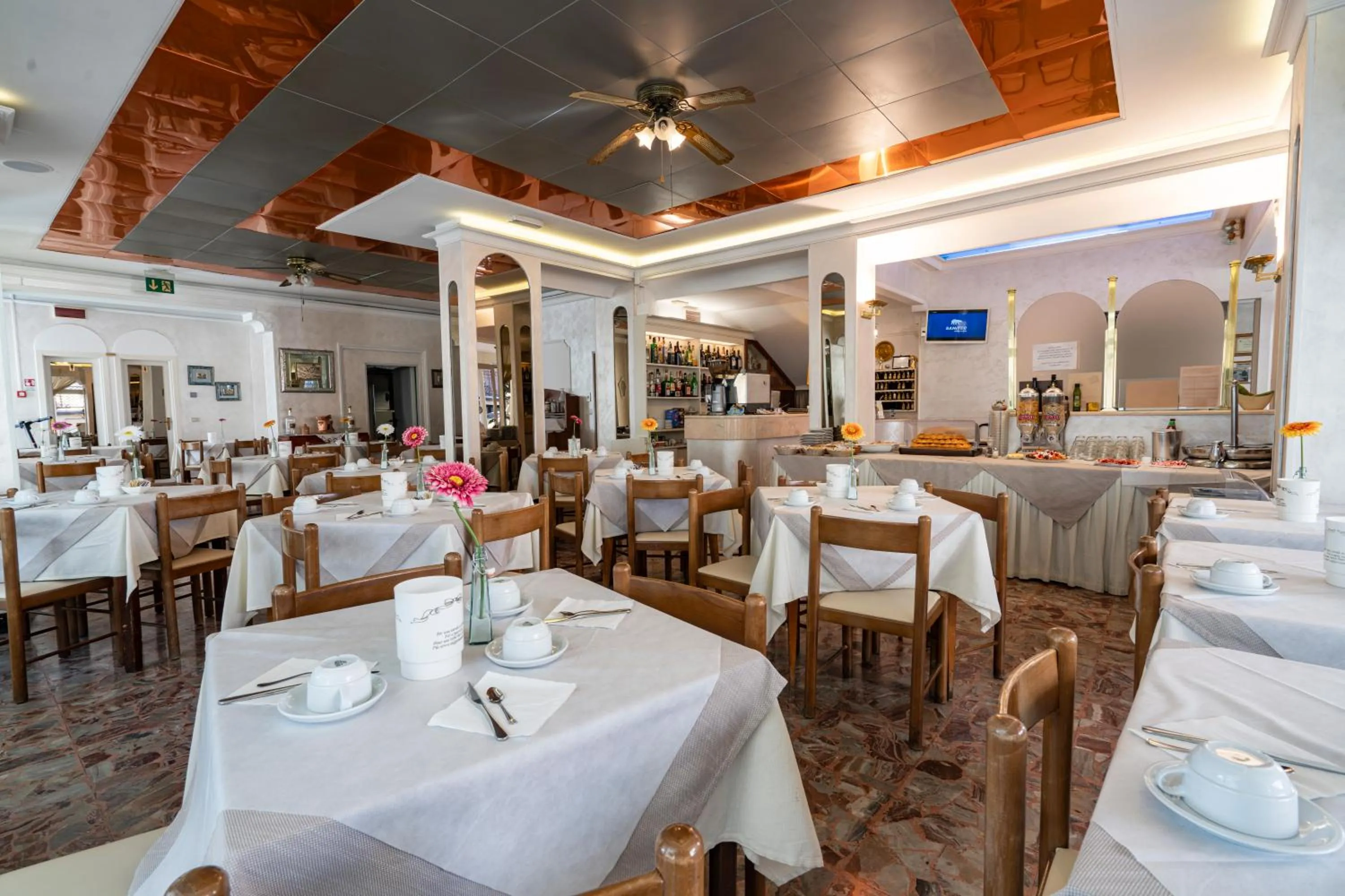 Restaurant/places to eat in Hotel Britannia Rimini Marina centro
