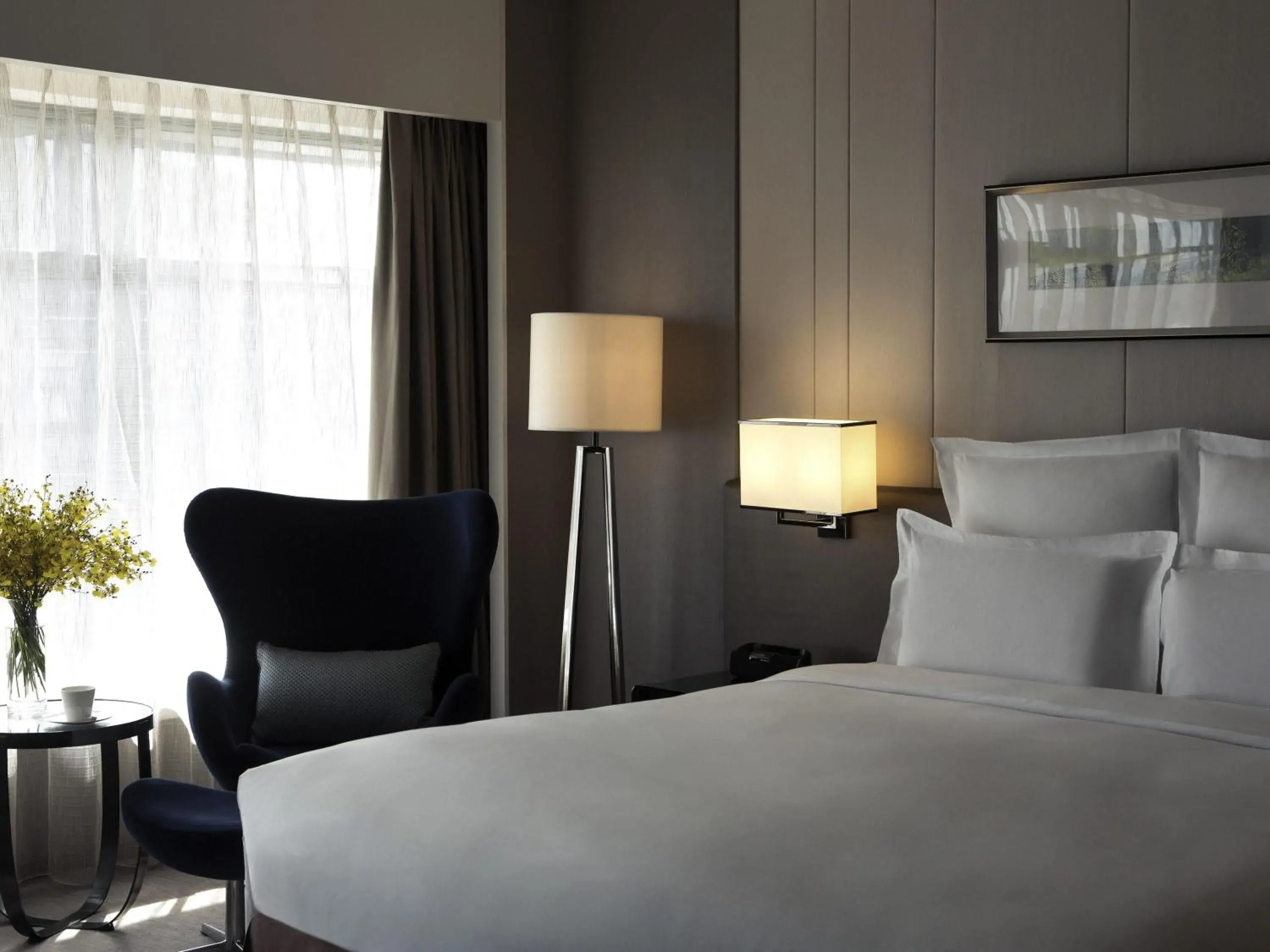 Executive King Room with Executive Lounge Access in Pullman Shanghai Xuhui Executive King Room with Executive Lounge Access in Pullman Shanghai Xuhui