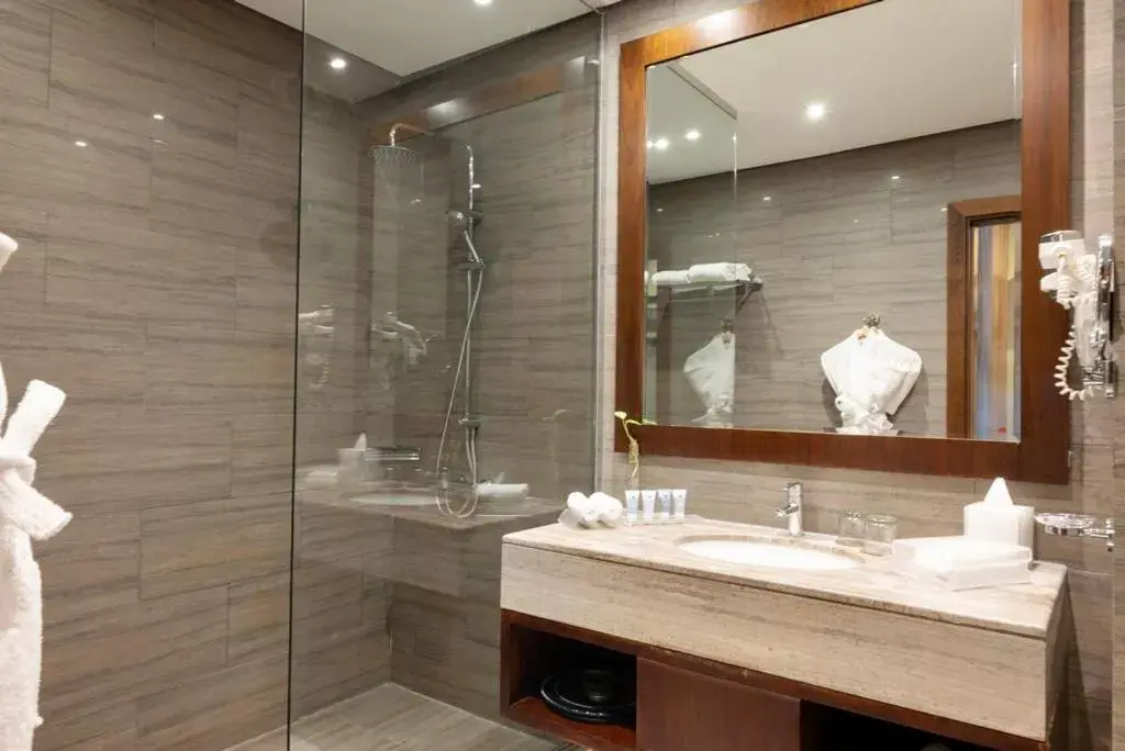 Superior Twin Room with Sea View in Bay La Sun Hotel and Marina - Emaar King Abdullah Economic City Superior Twin Room with Sea View in Bay La Sun Hotel and Marina - Emaar King Abdullah Economic City