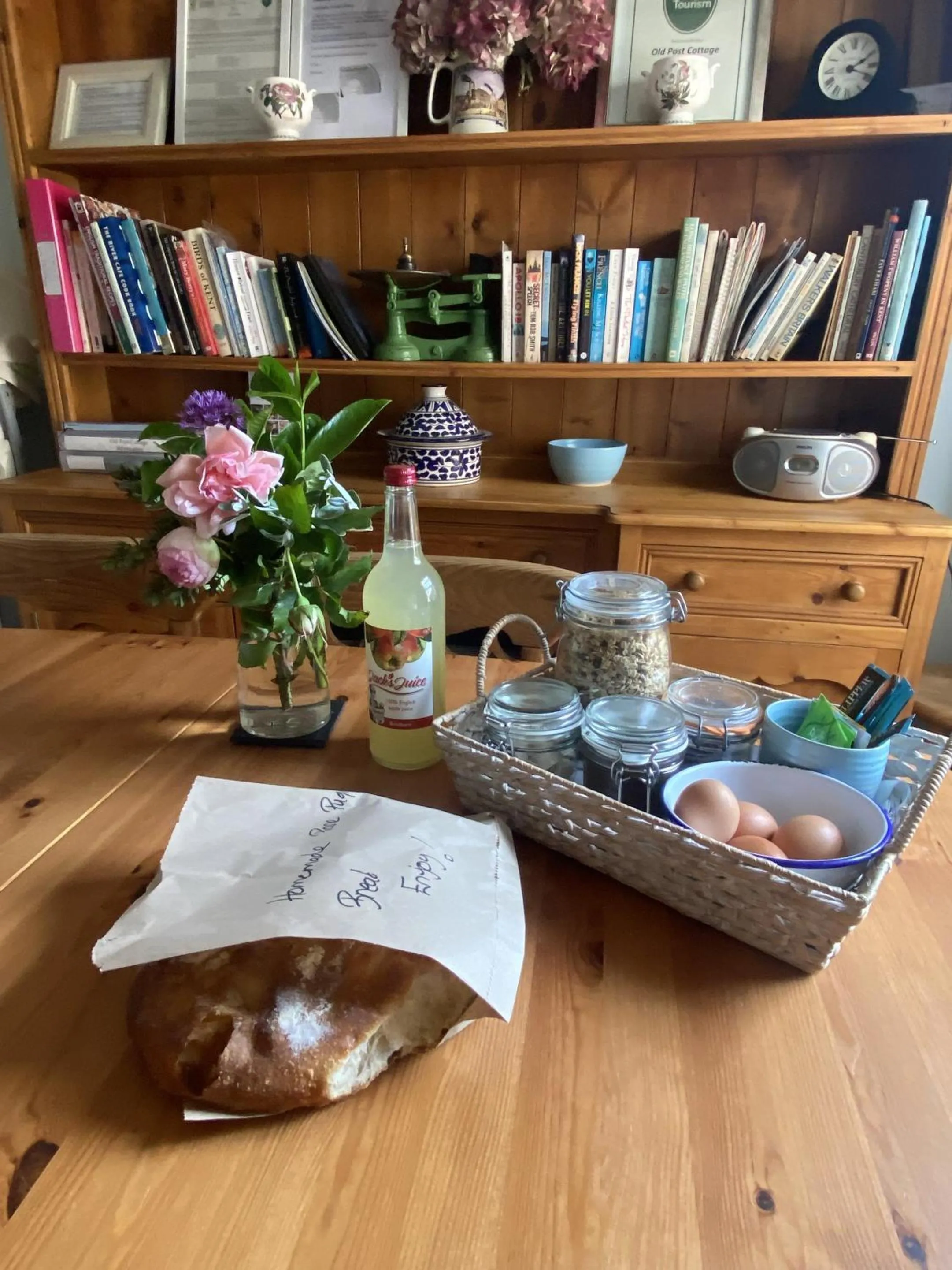 Breakfast in Green Cottages