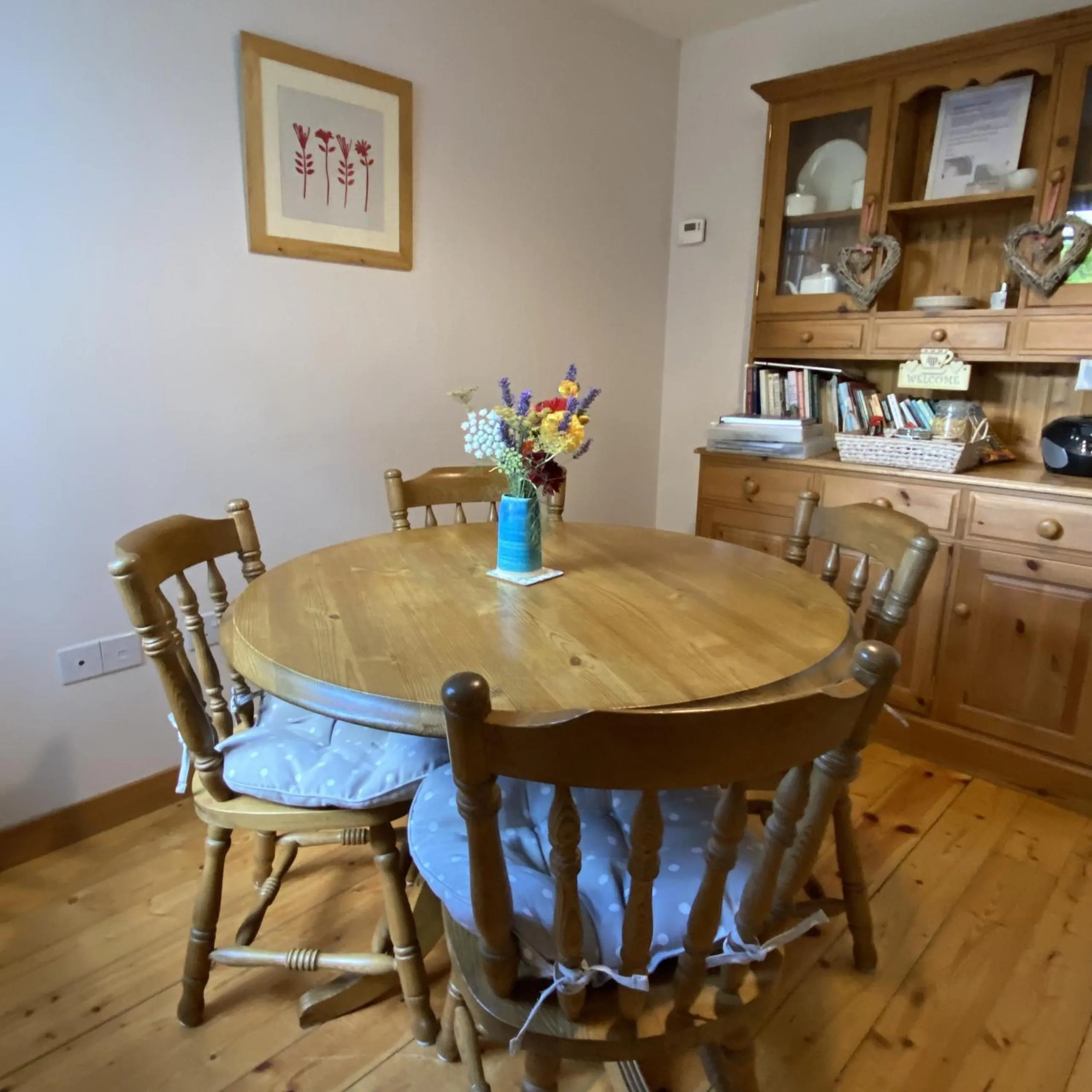 Dining area in Green Cottages
