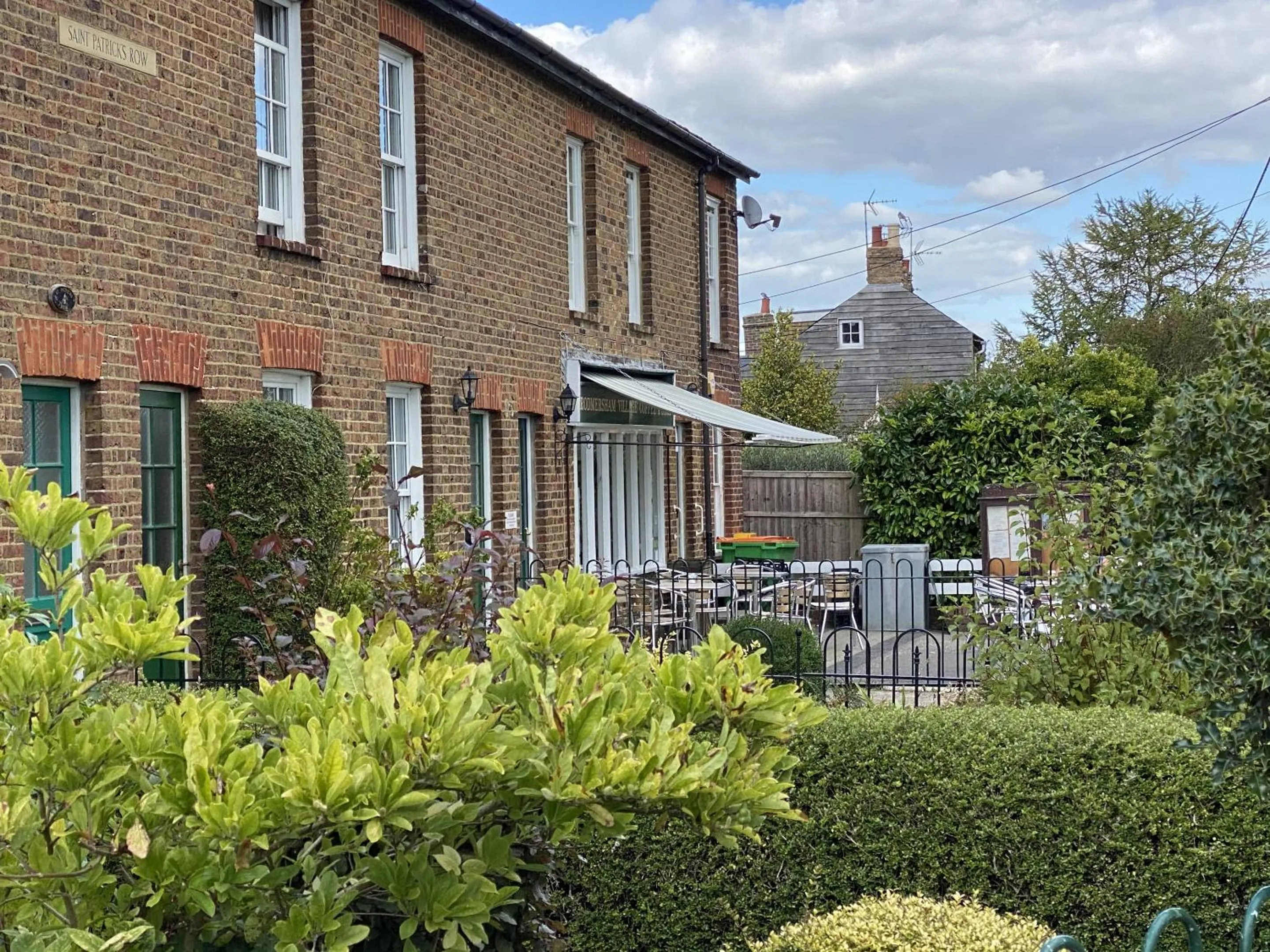 Property building in Green Cottages