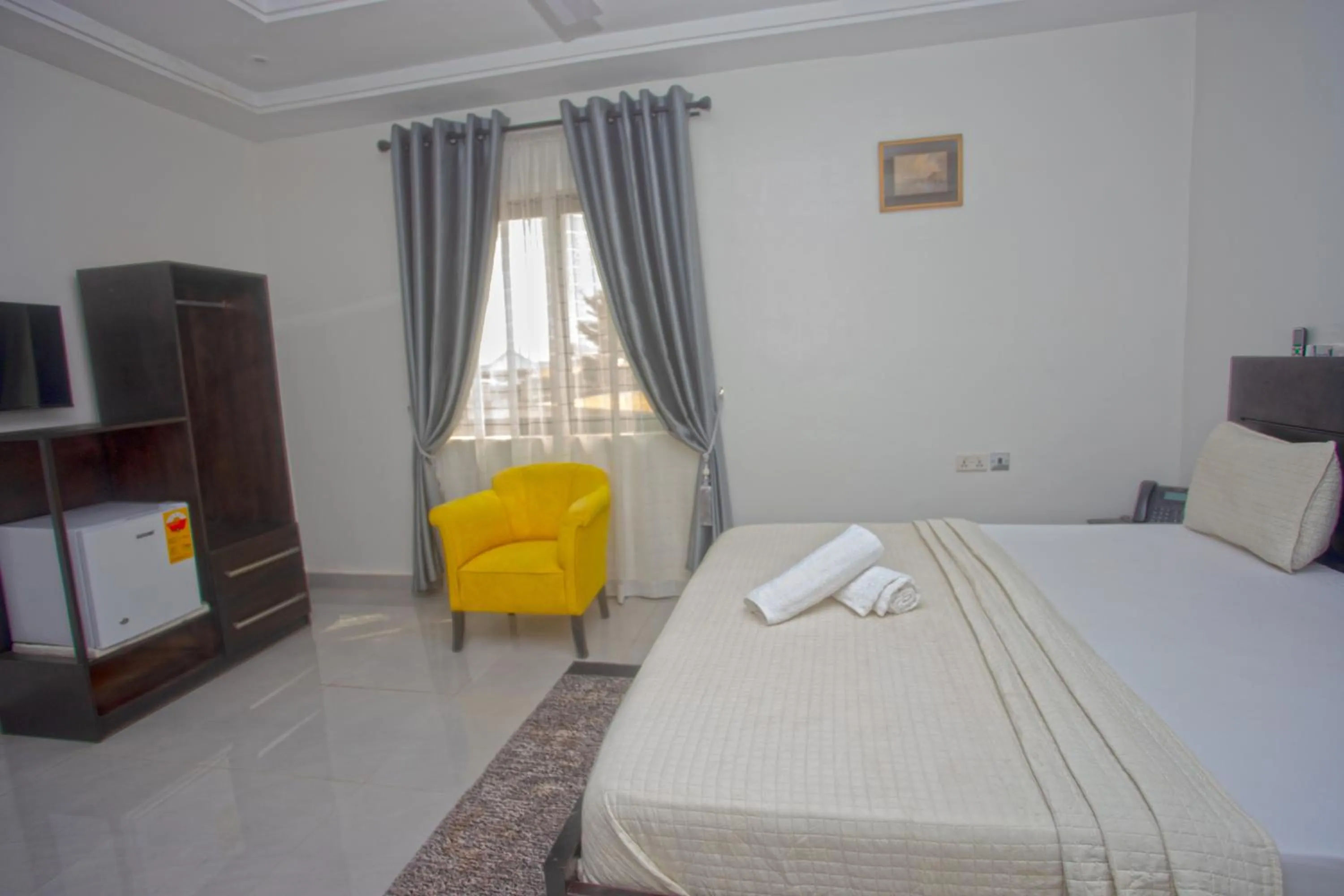 TV and multimedia, Bed in Labev Hotel