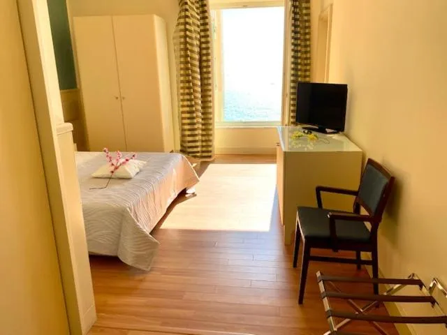 Double or Twin Room with Sea View in HOTEL DEL GOLFO