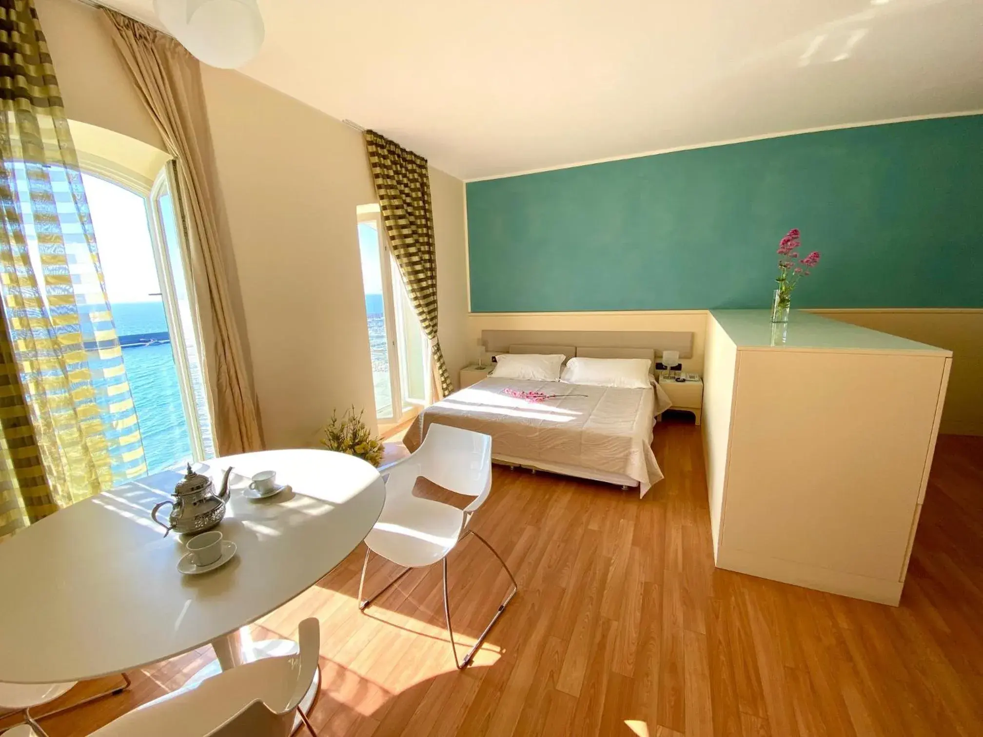Deluxe Double Room with Sea View in HOTEL DEL GOLFO Deluxe Double Room with Sea View in HOTEL DEL GOLFO