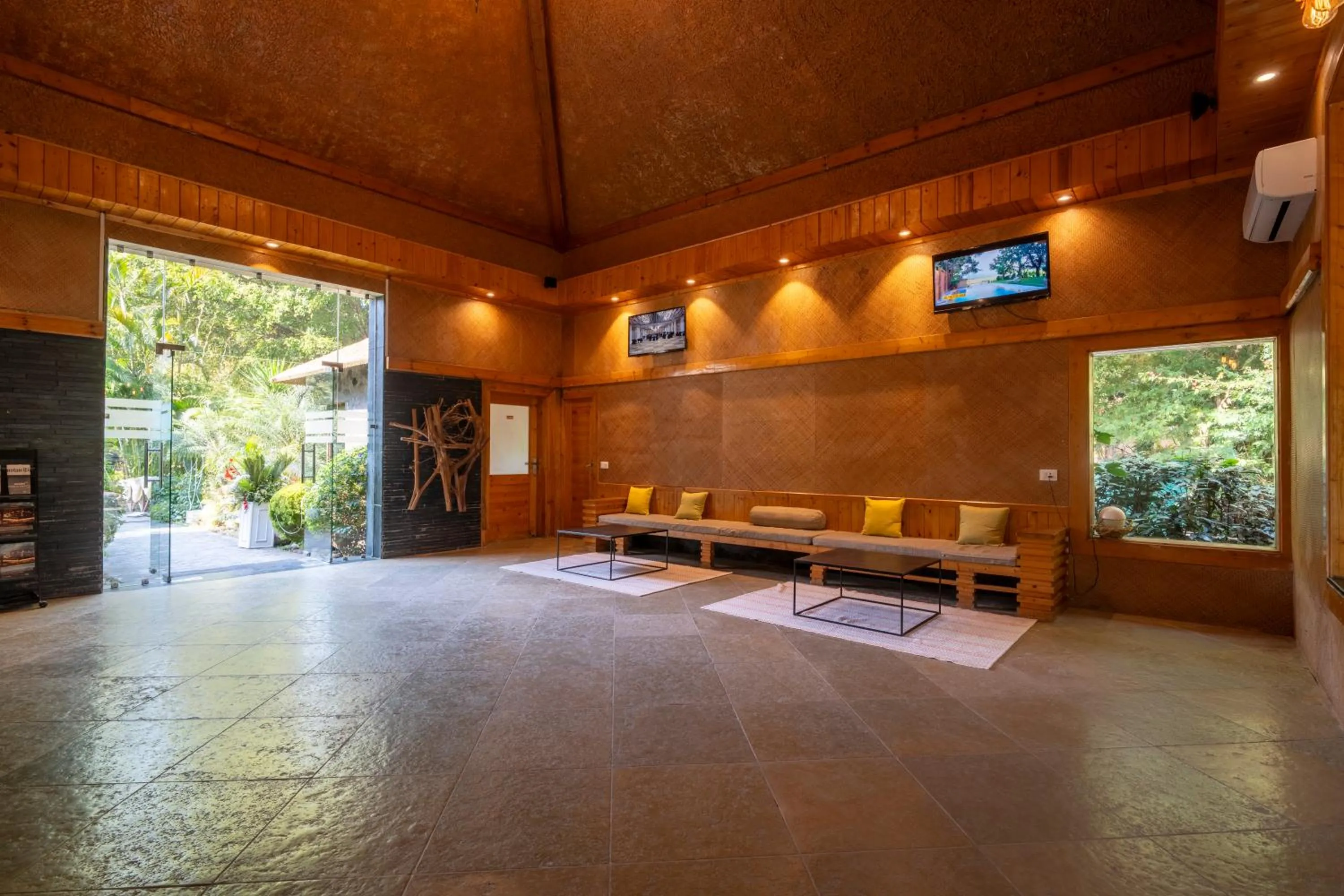 Lobby or reception in Tarangi Resort and Spa