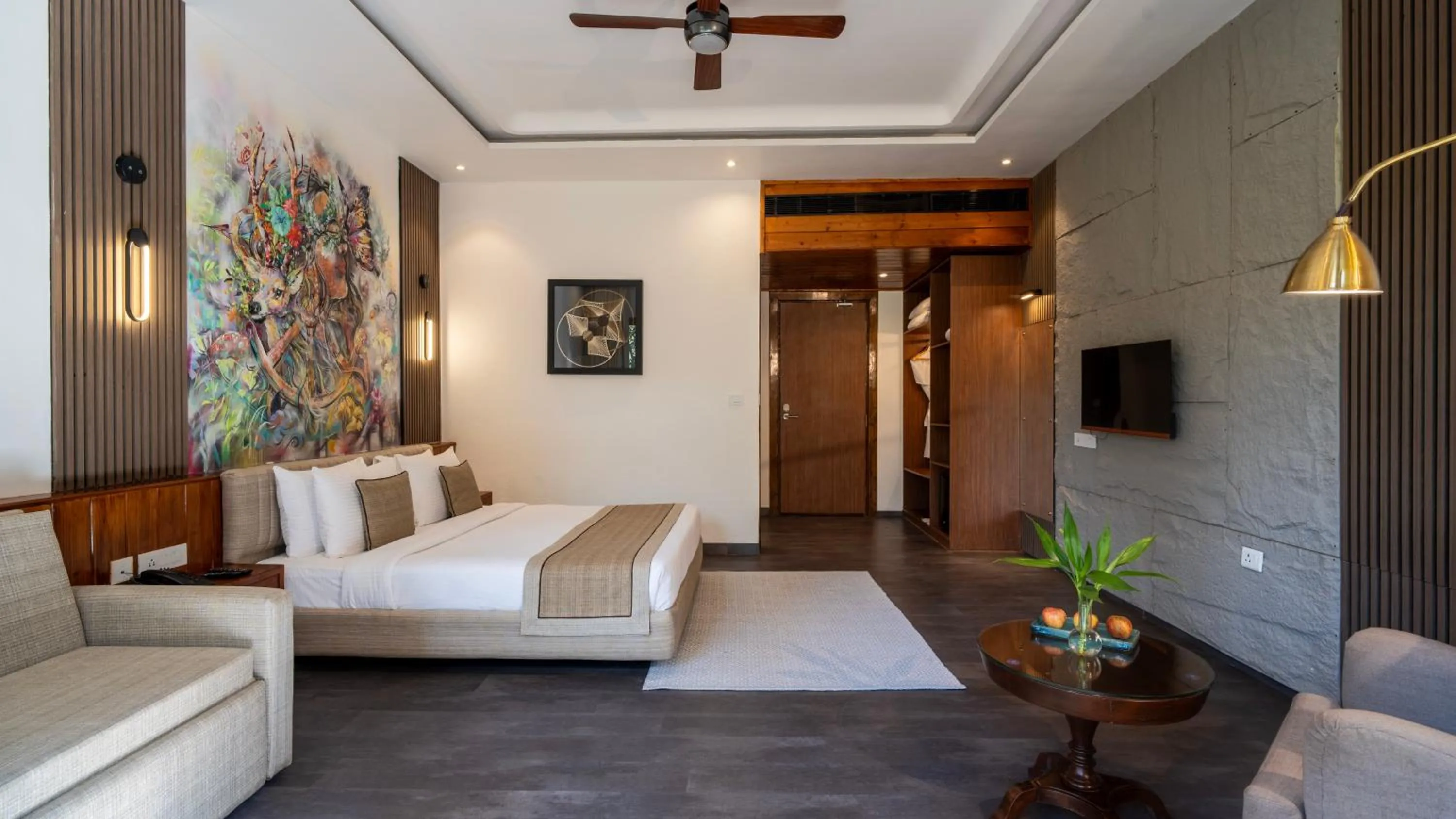 TV and multimedia in Tarangi Resort and Spa