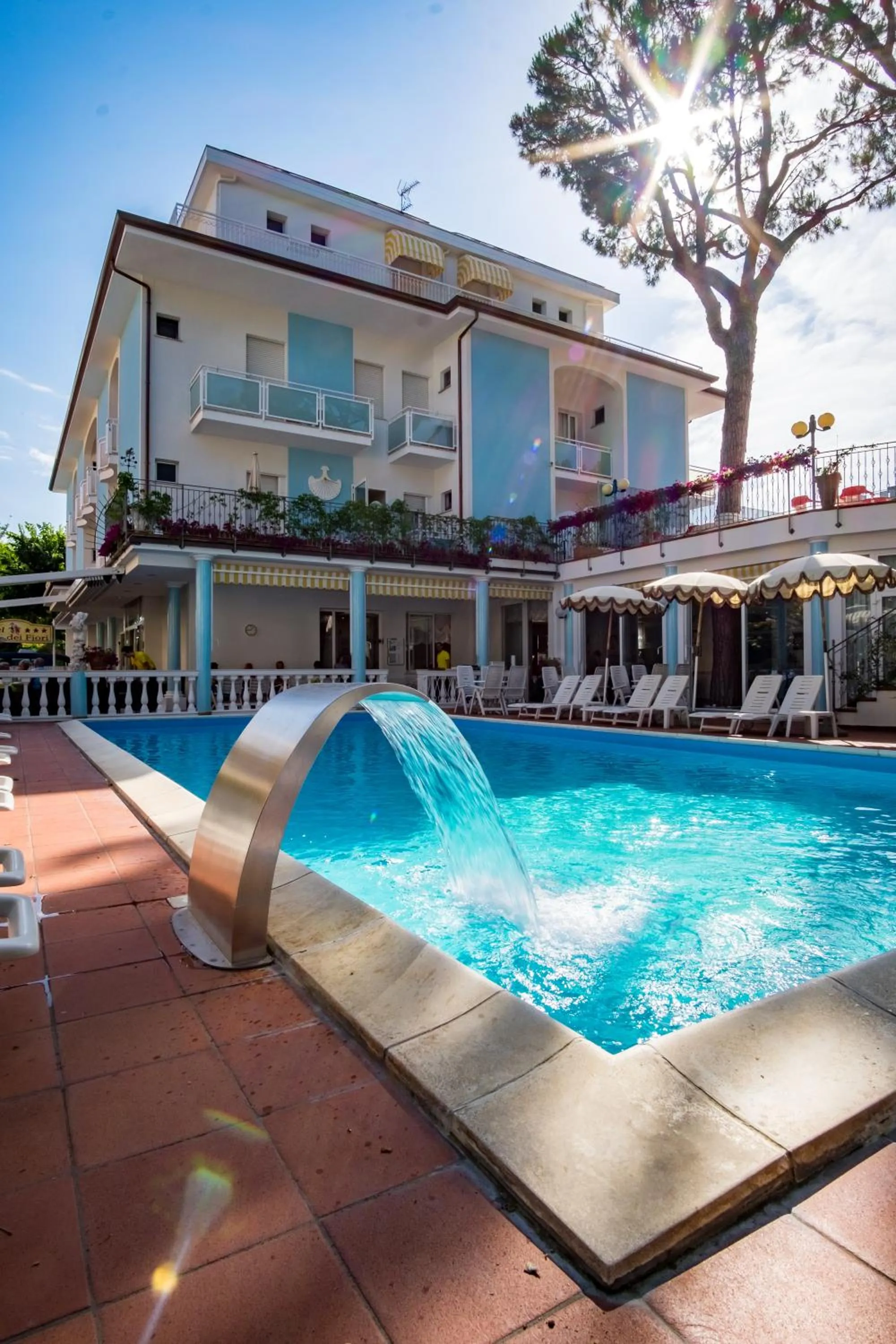 Swimming pool in Hotel Villa dei Fiori - sul mare con piscina
