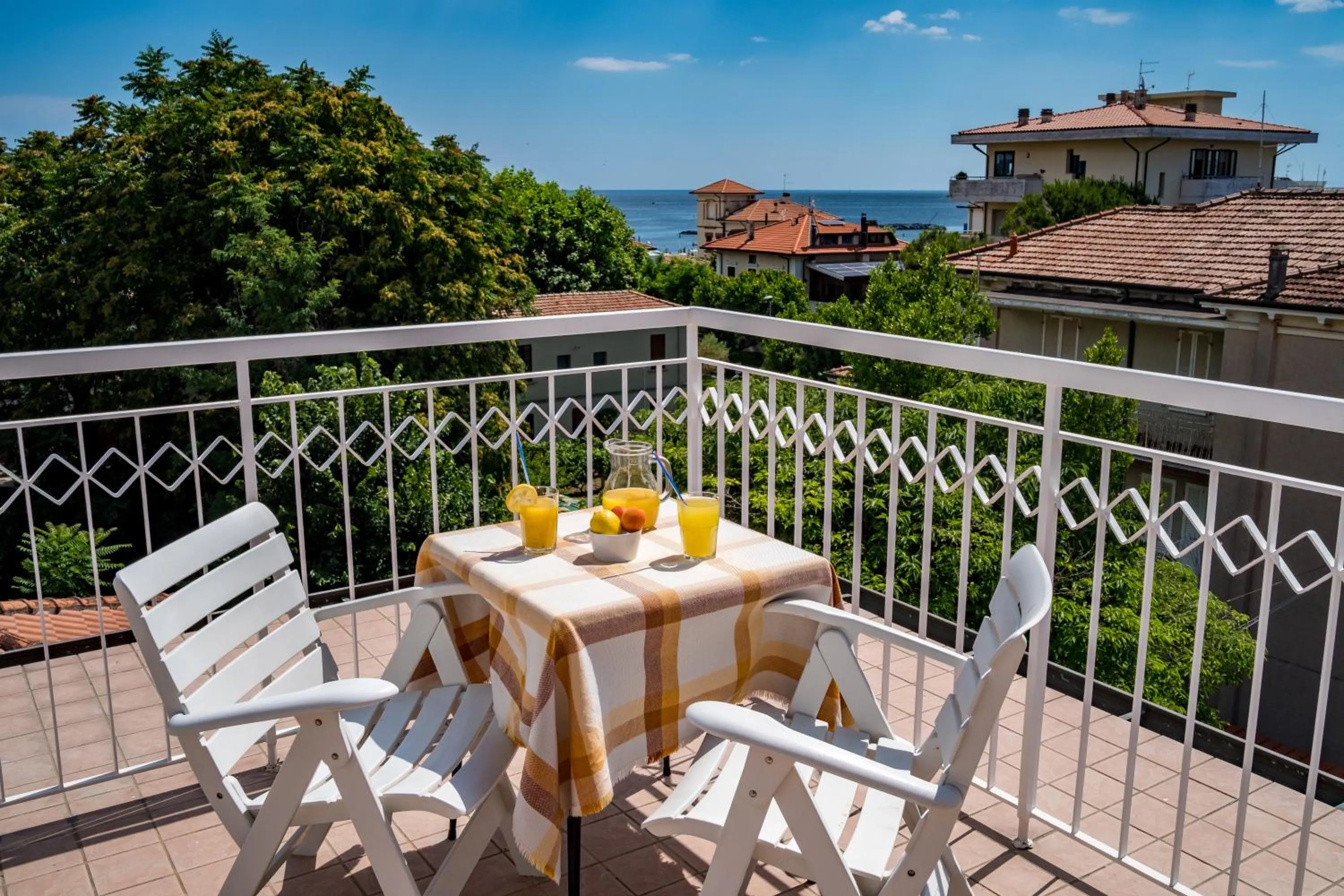 Balcony/Terrace in Hotel Villa dei Fiori - sul mare con piscina