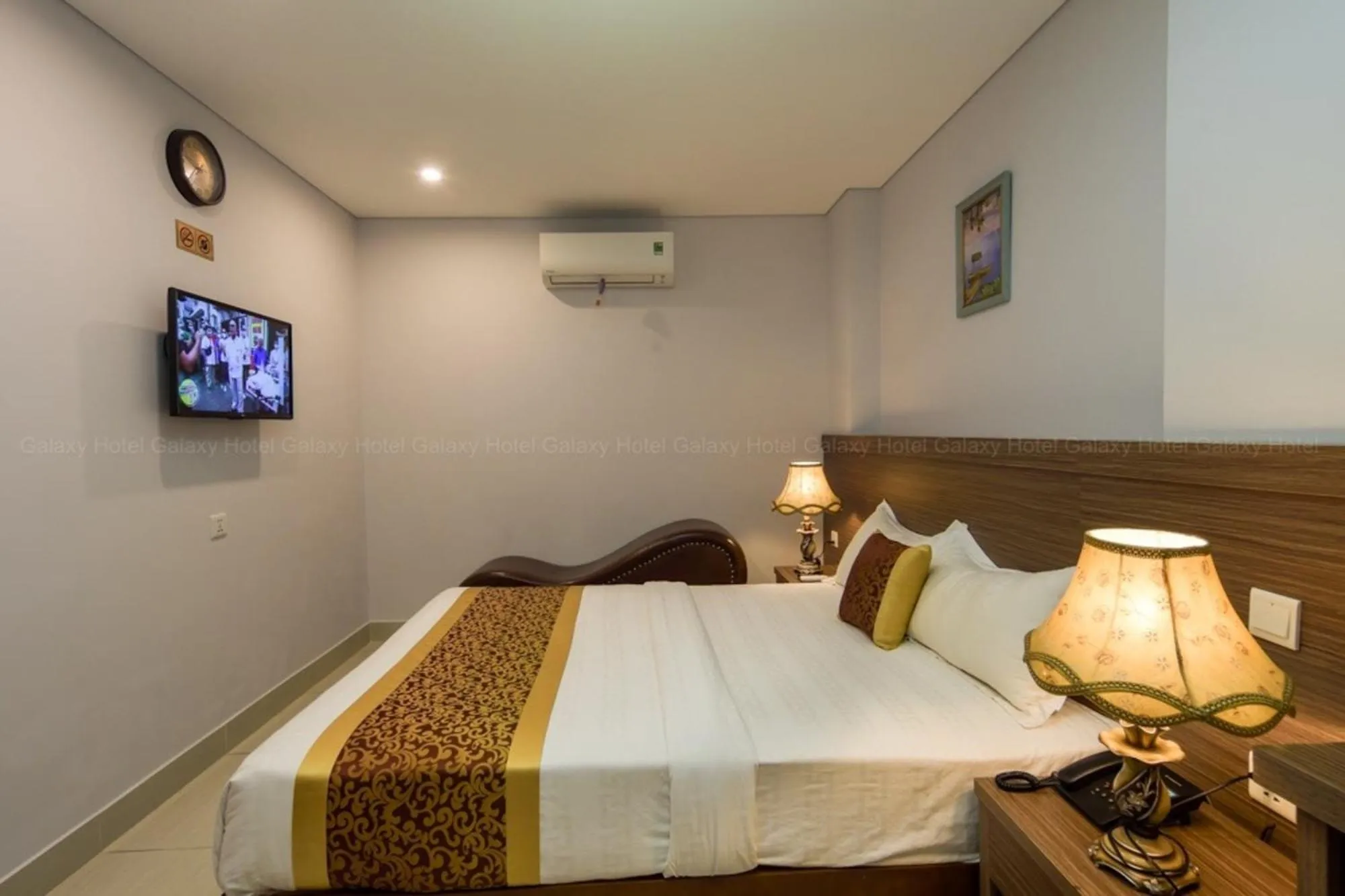 Bedroom, Bed in Galaxy Airport Hotel