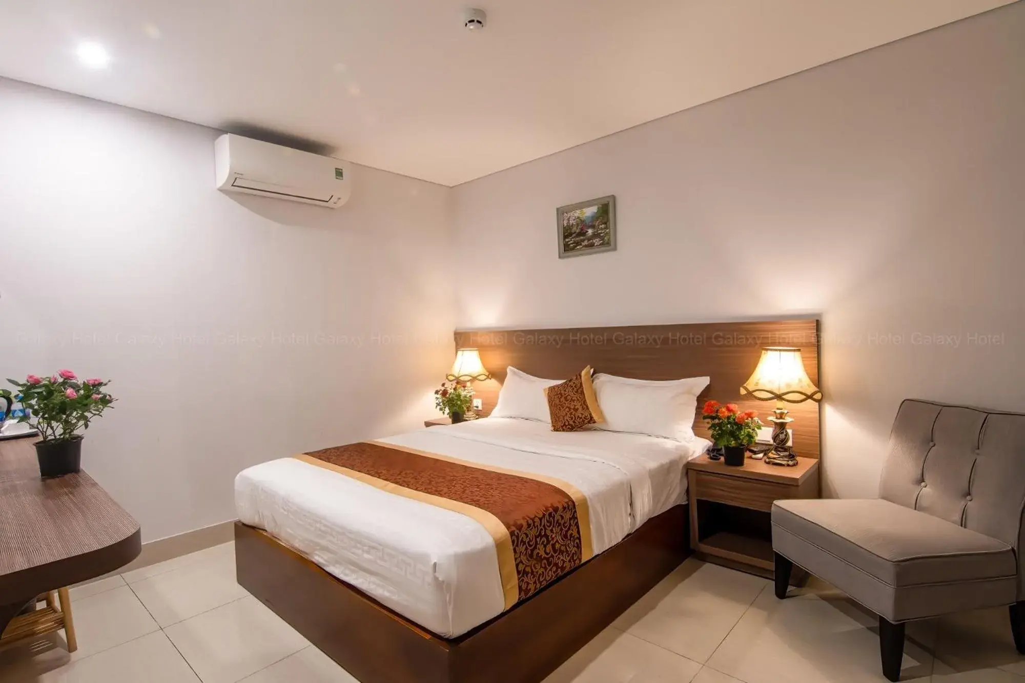 Standard King Room in Galaxy Airport Hotel Standard King Room in Galaxy Airport Hotel