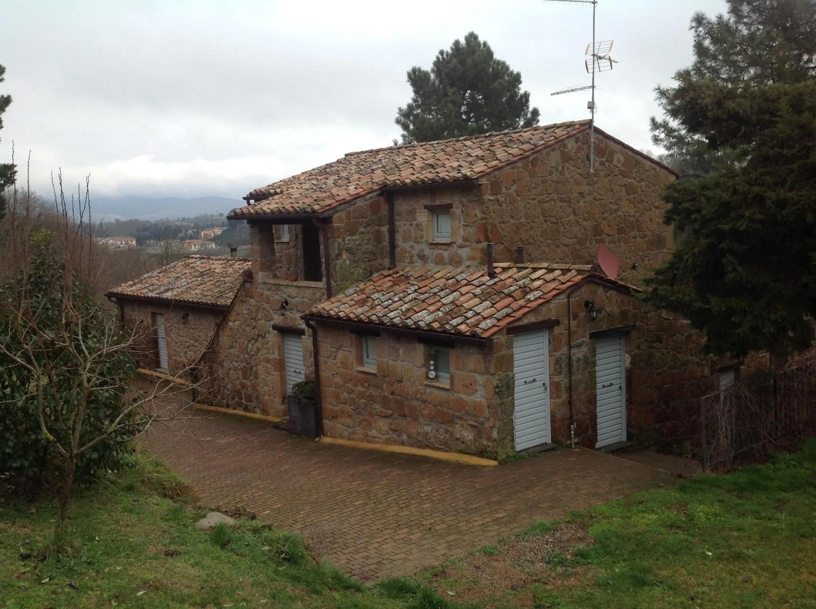 Decorative detail in Il Sentiero