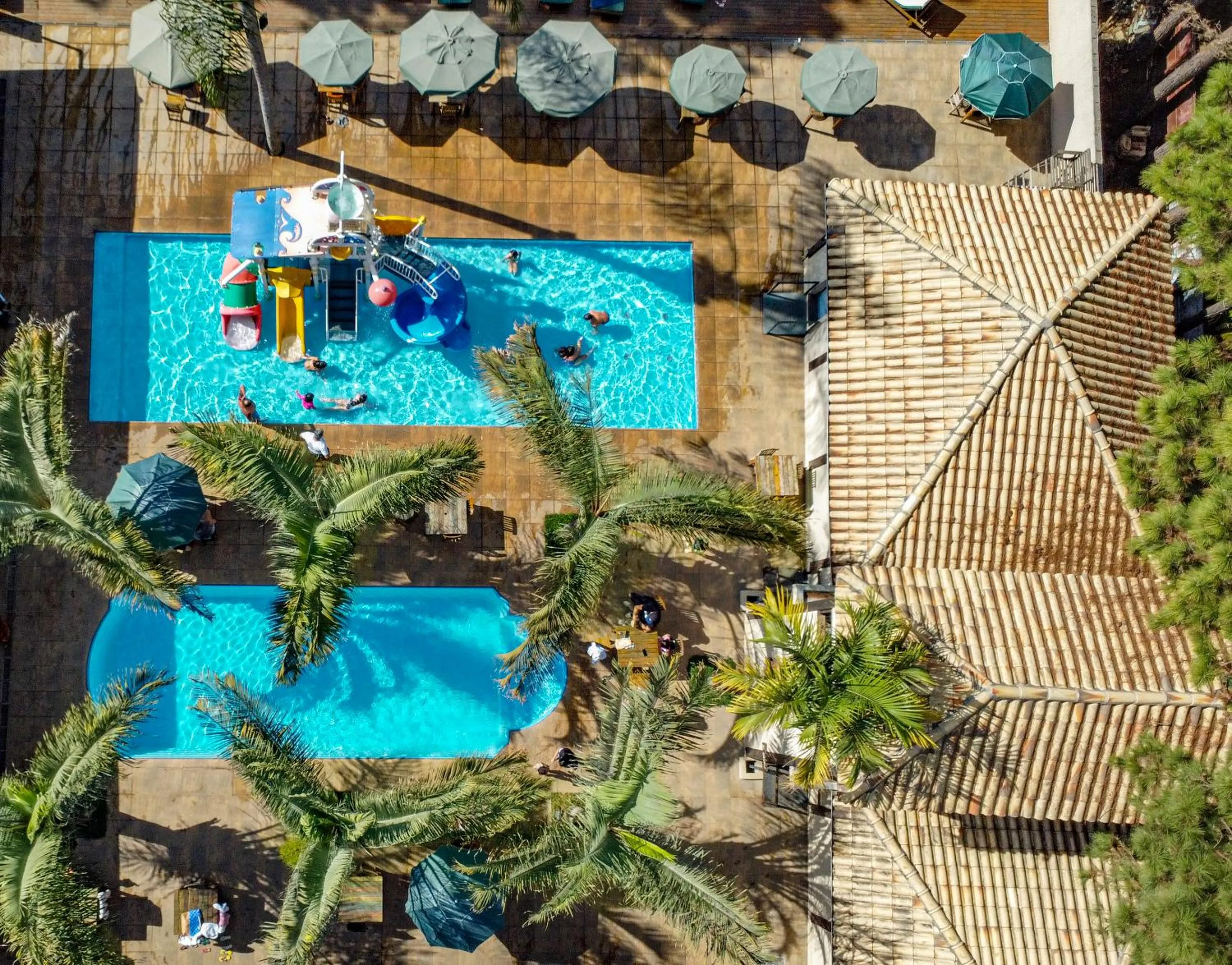 Swimming pool in Park Hotel Modelo