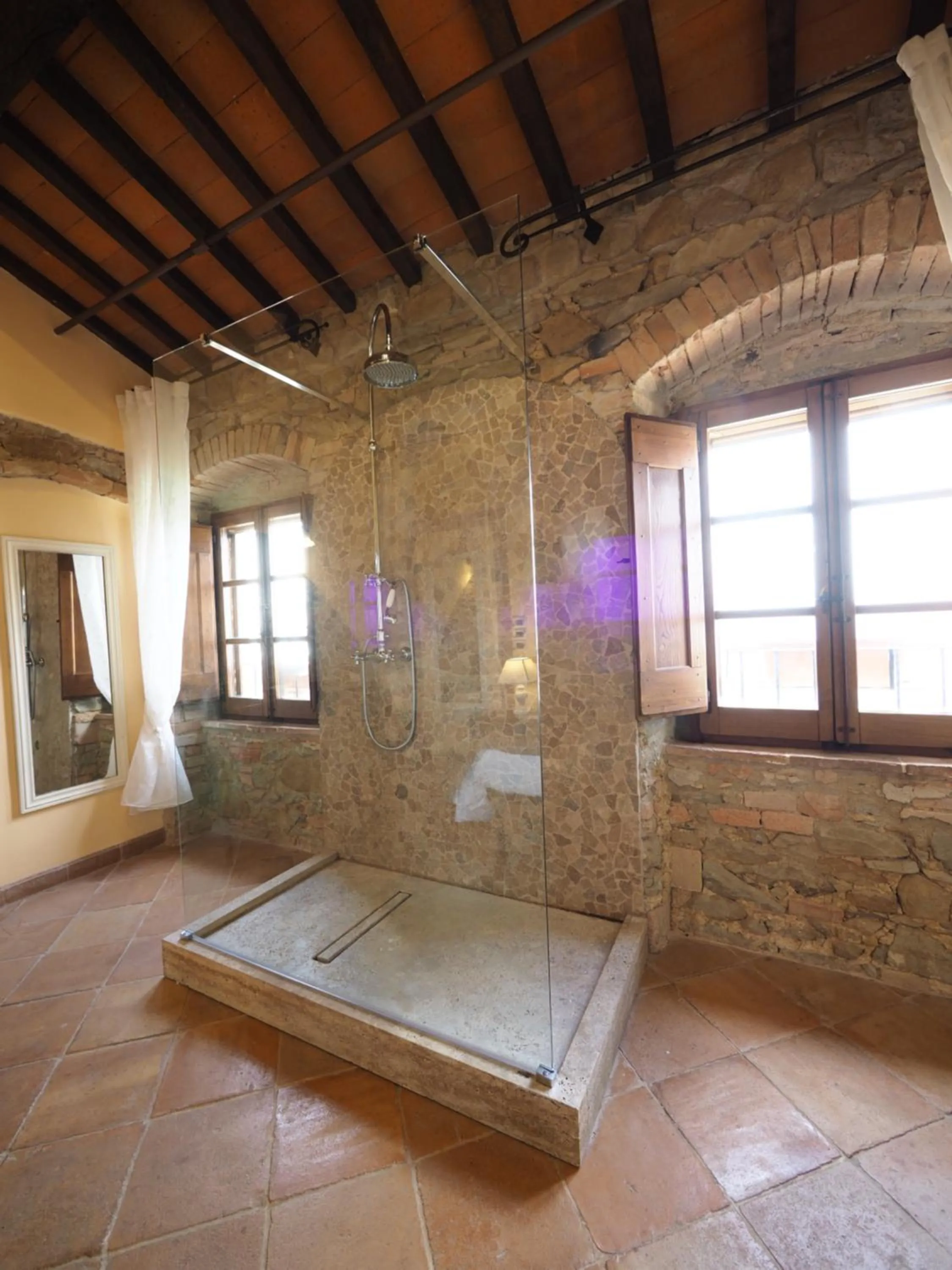 Shower in EcoResort Il Cantico della Natura