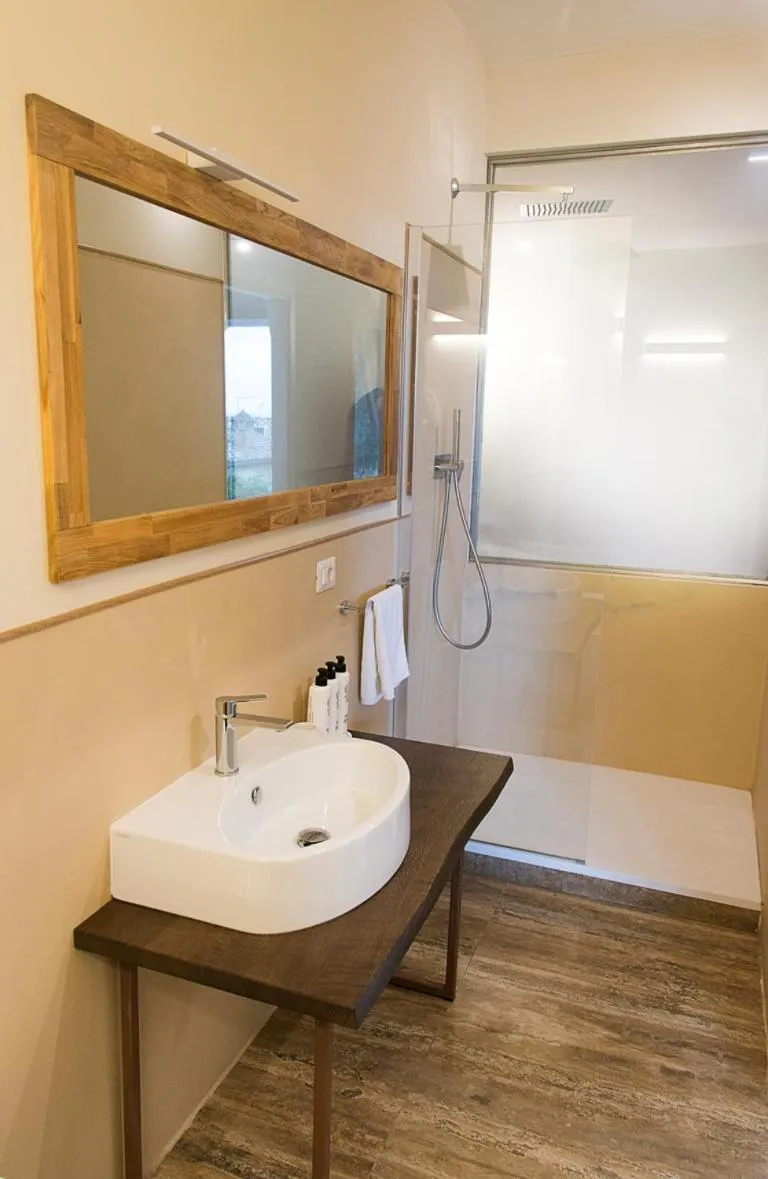 Shower in EcoResort Il Cantico della Natura