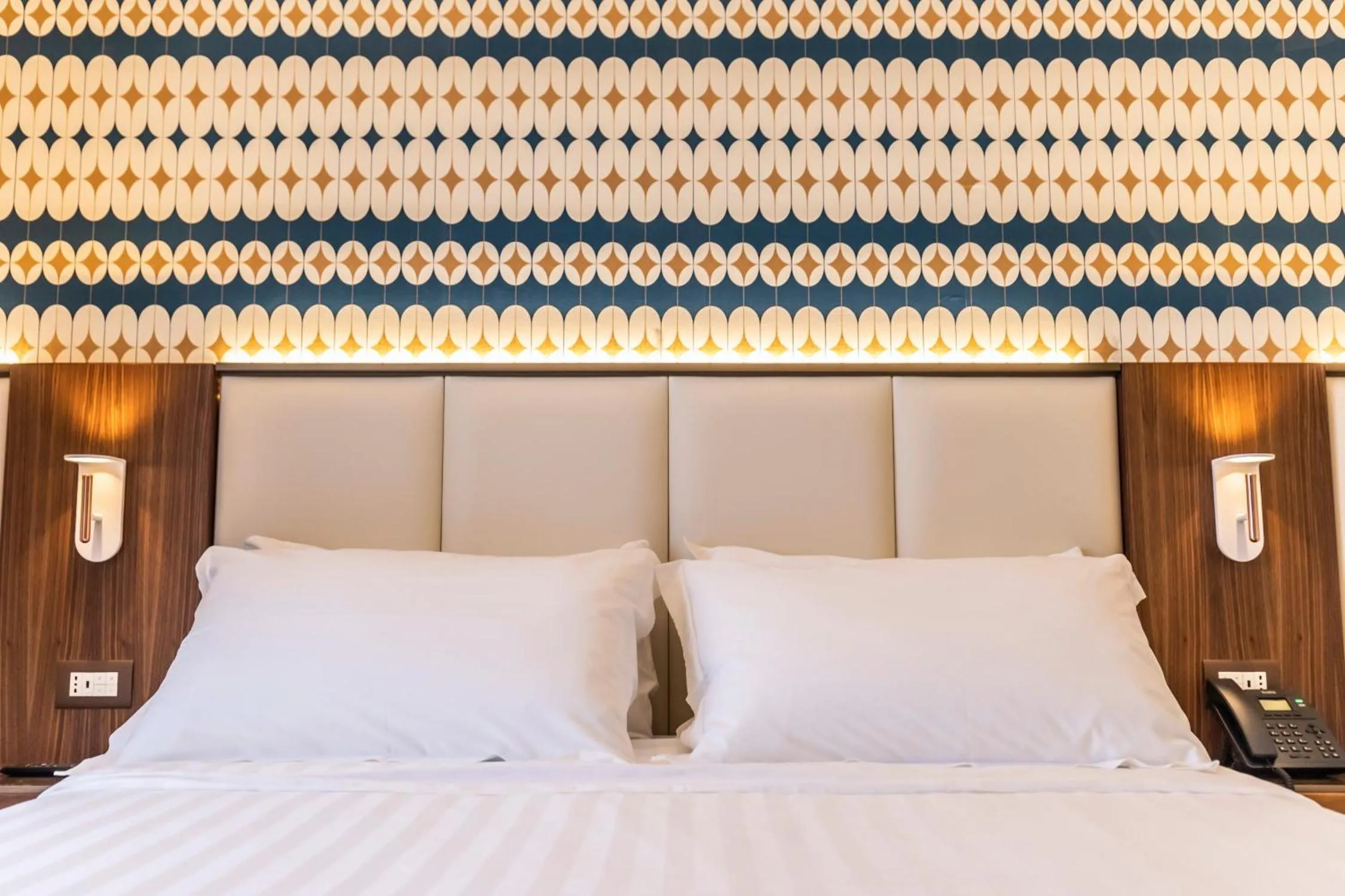 Bed in SOLMARIS TROPEA City Center - Rooms & Suites - Private Parking