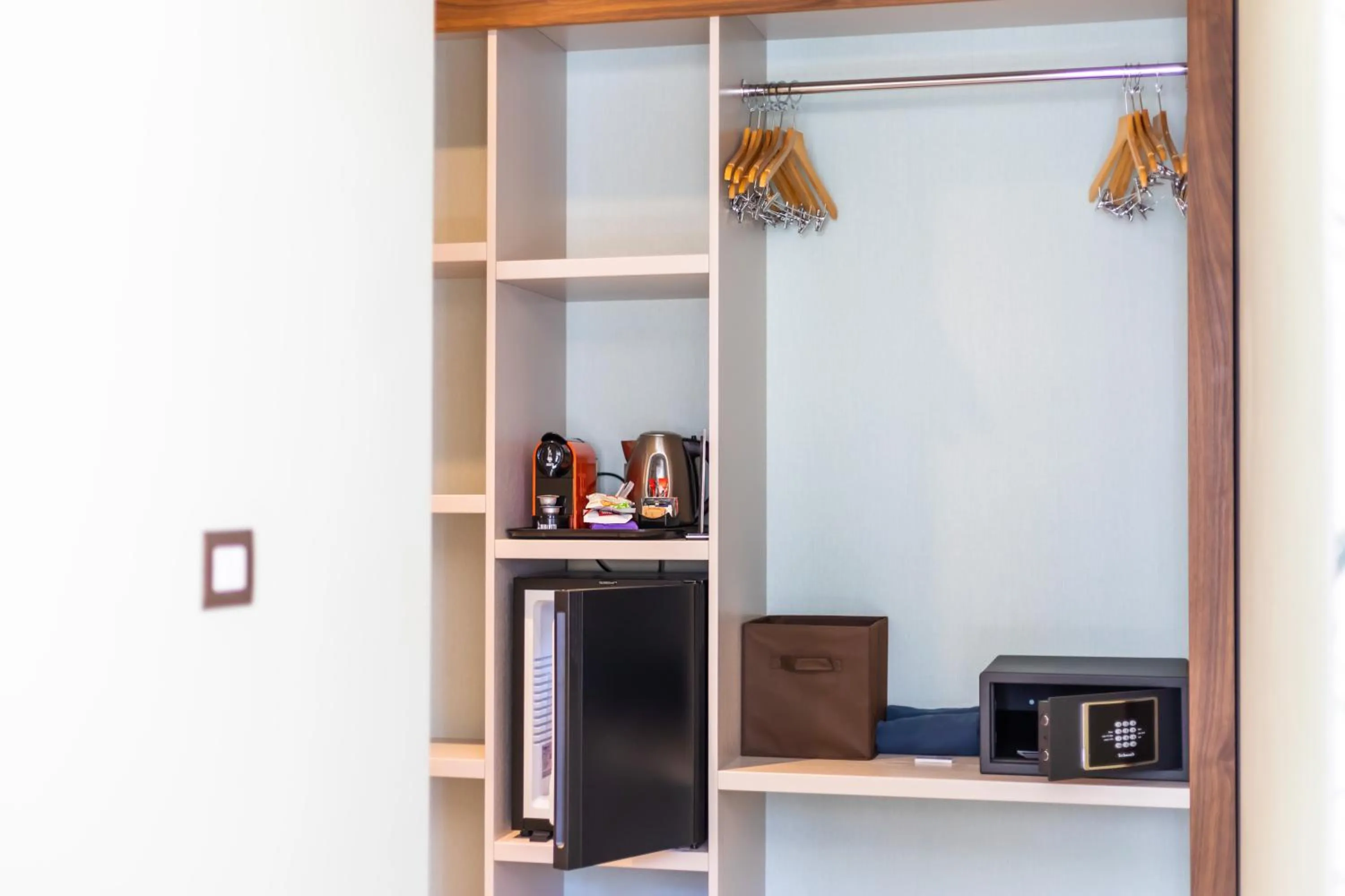 Coffee/tea facilities in SOLMARIS TROPEA City Center - Rooms & Suites - Private Parking