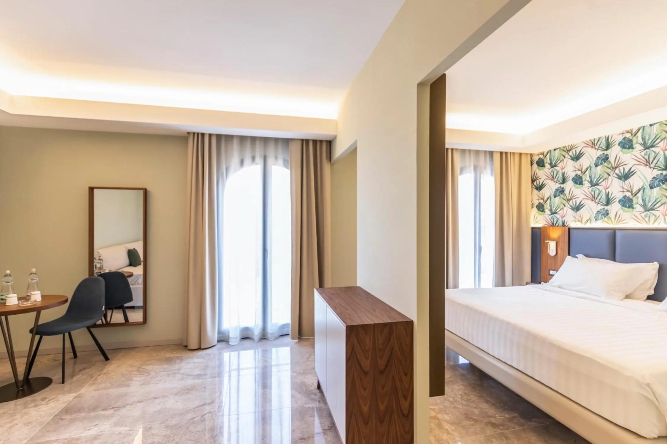 Bed in SOLMARIS TROPEA City Center - Rooms & Suites - Private Parking