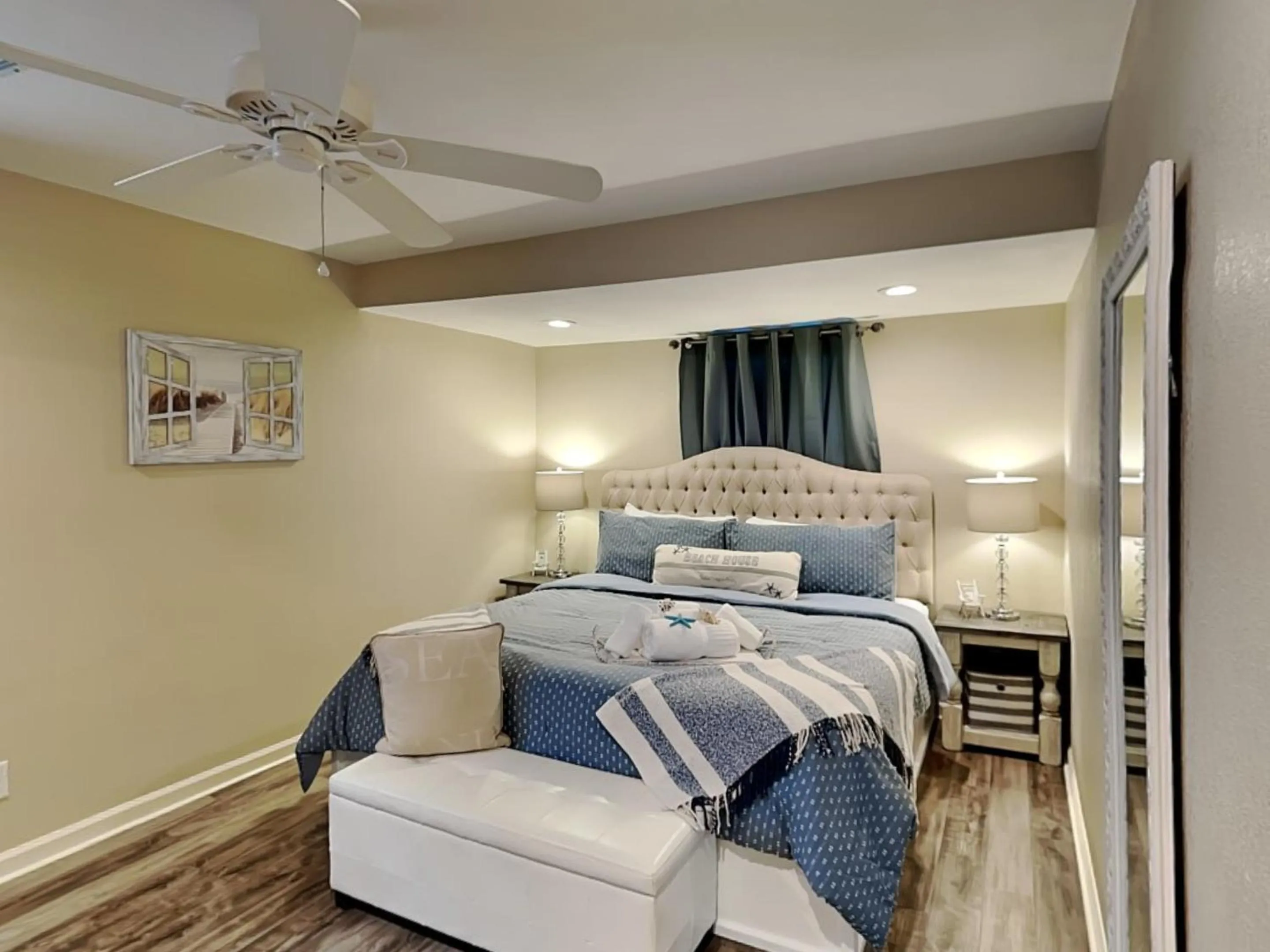 Property building, Bed in Always 5 Oclock