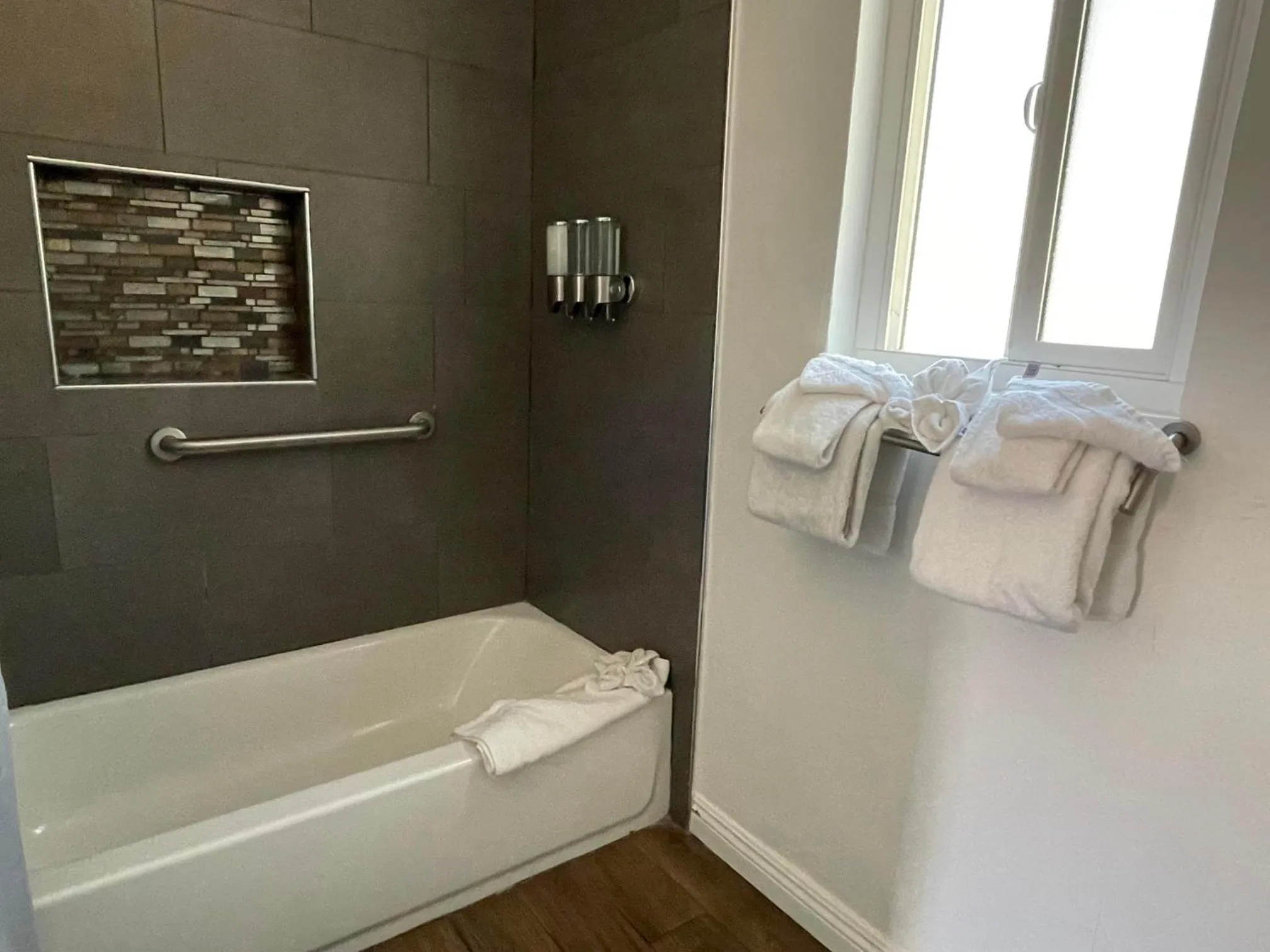 OMEO Suites Big Bear