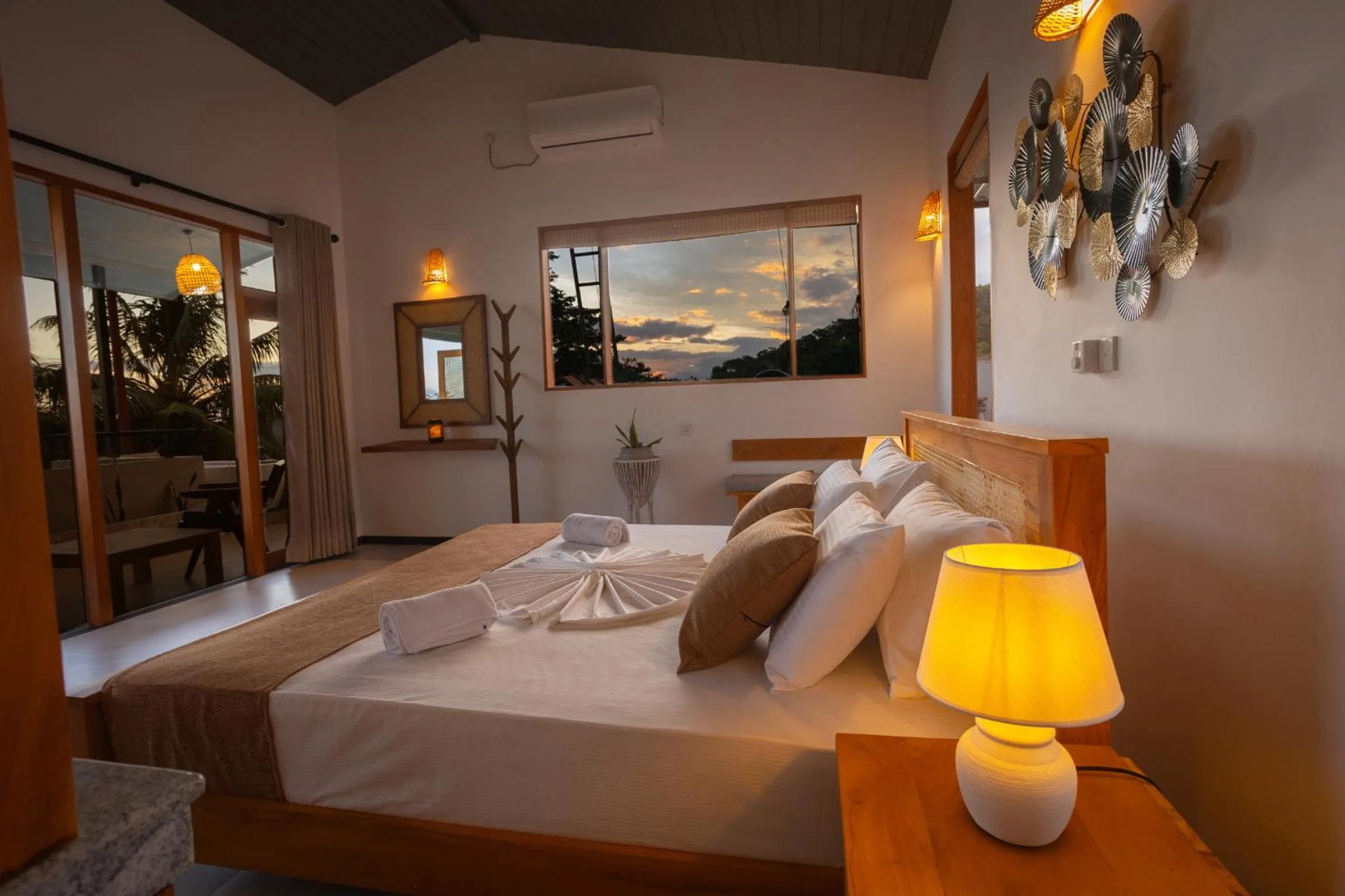 Bedroom, Bed in Hotel Bay Watch Unawatuna