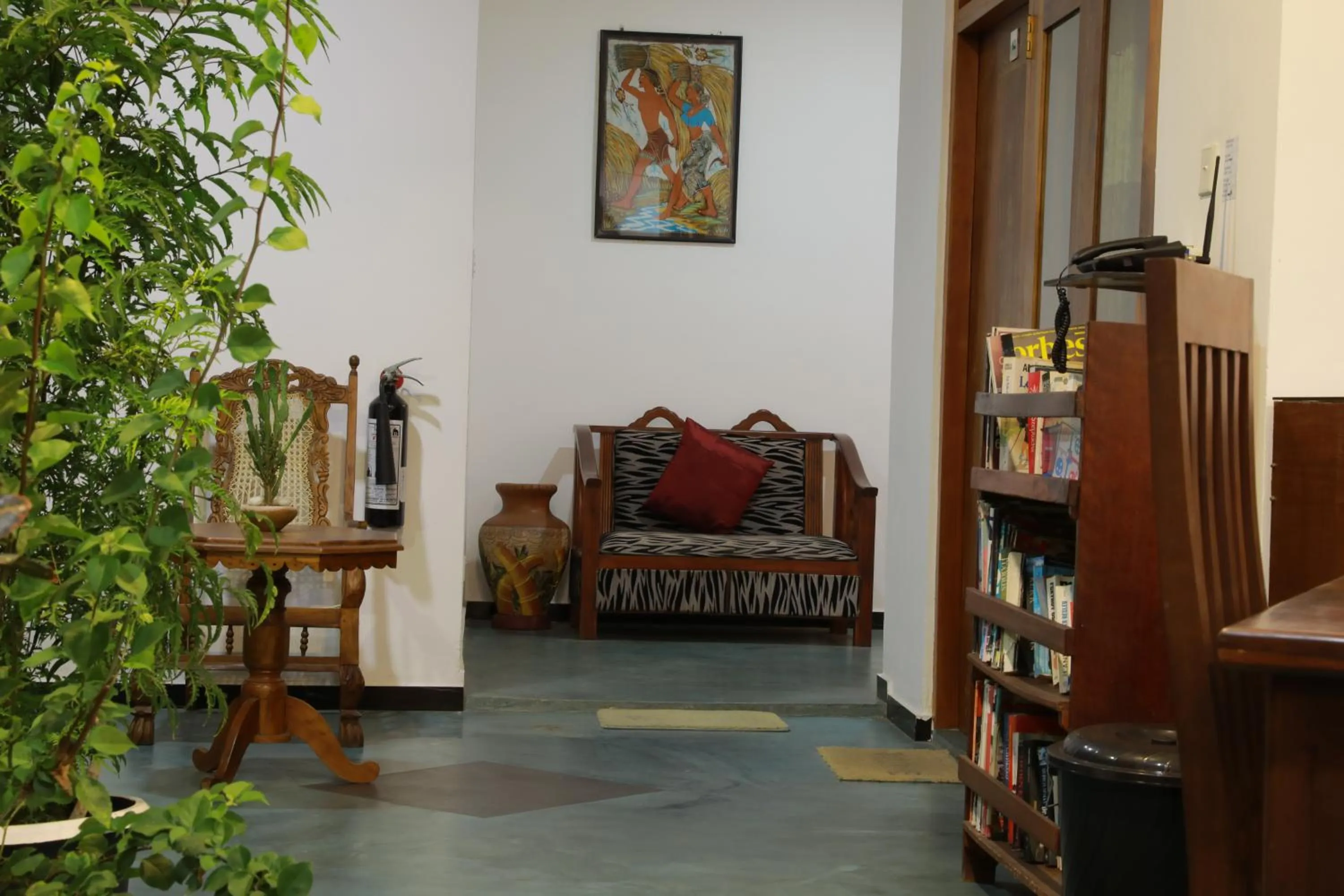 Seating area in Hotel Bay Watch Unawatuna